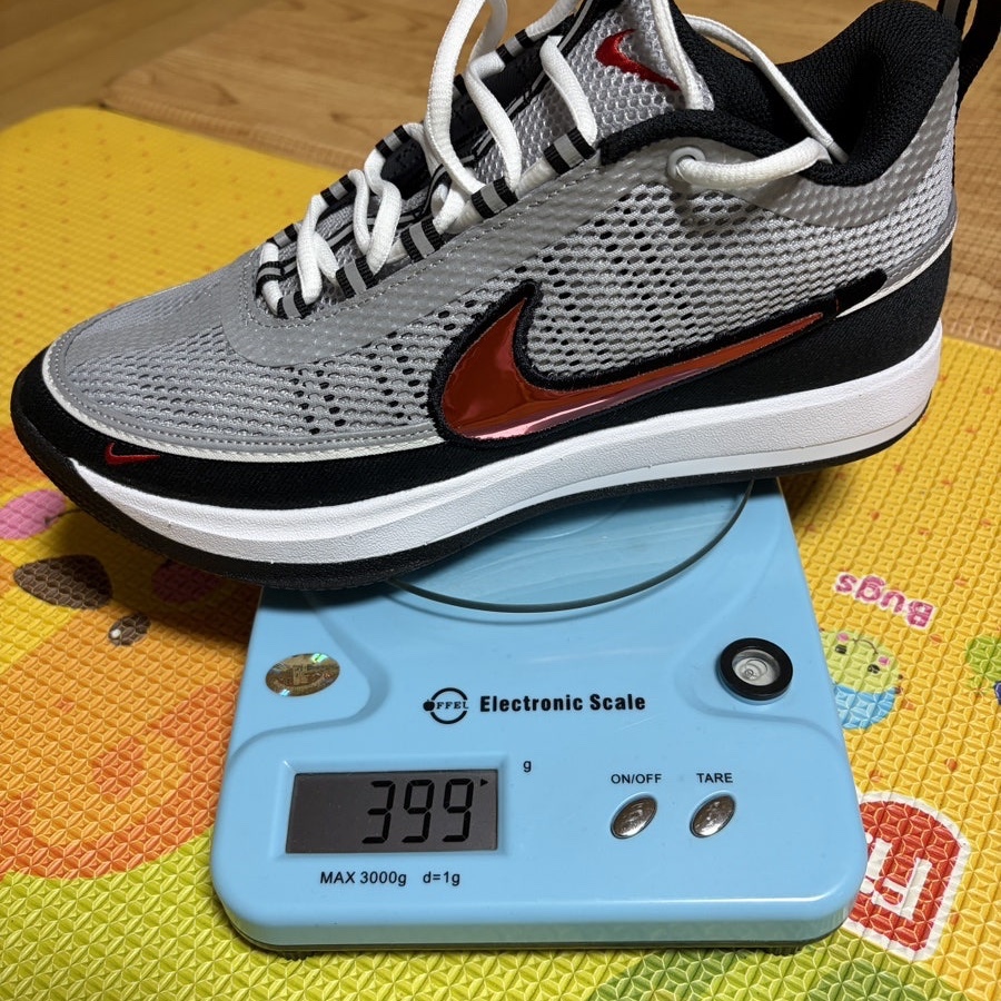 Nike Book 2 Spiridon EP Metallic Silver Black 착용 스타일 - 7