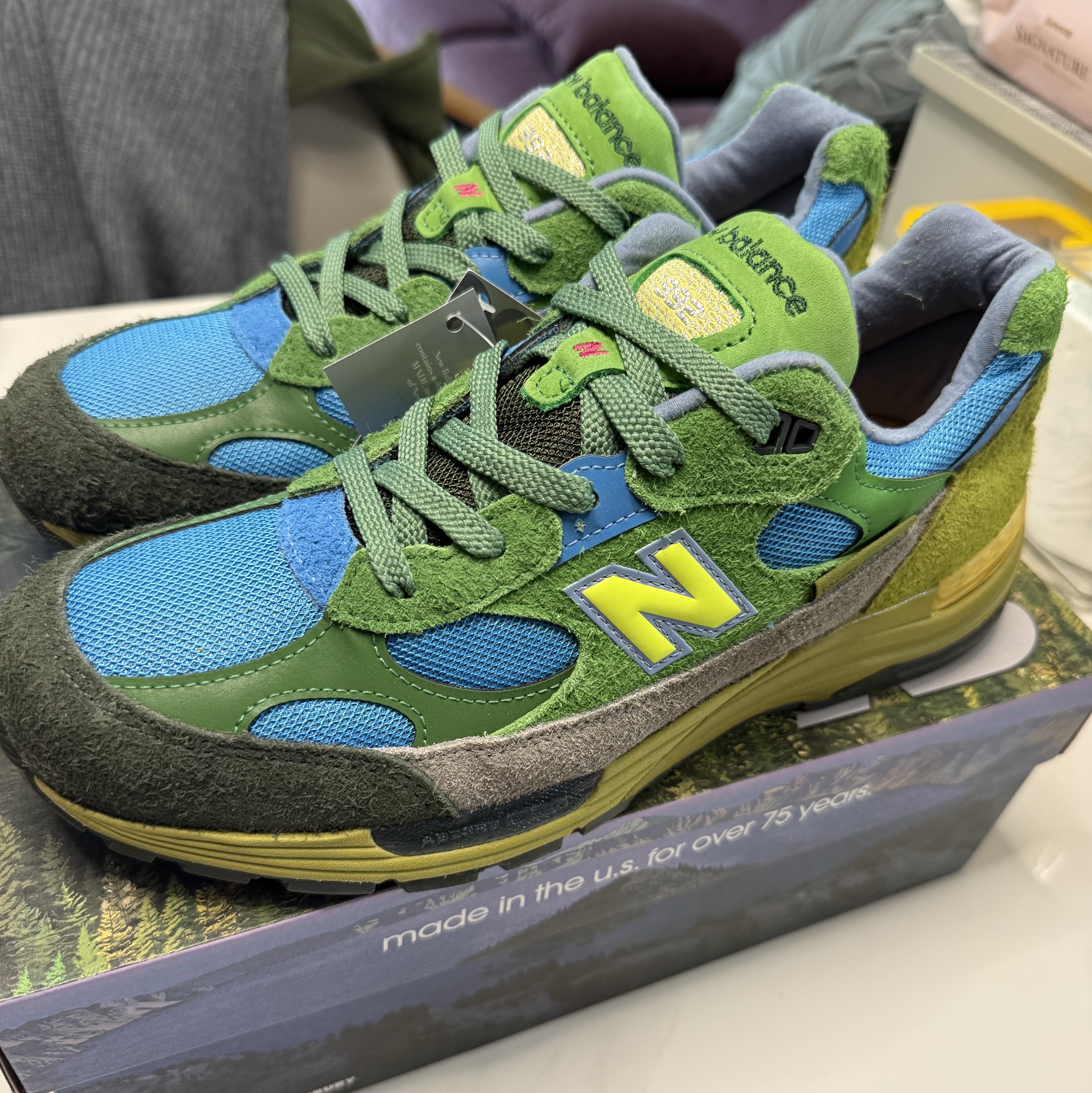 New Balance x Salehe Bembury 992 Green Blue - D Standard 착용 스타일
