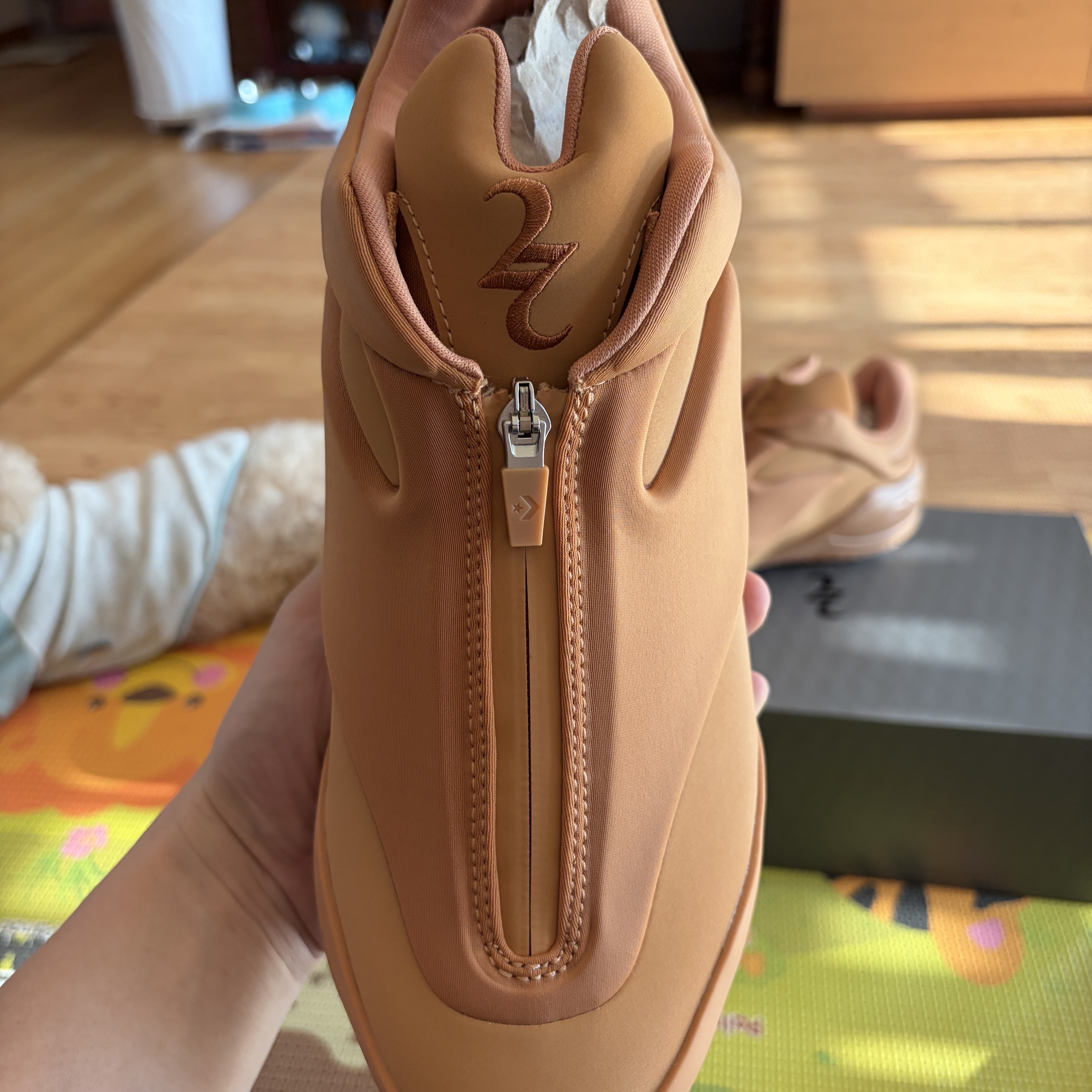 Converse x Shai 001 Hail Clay 착용 스타일 - 5