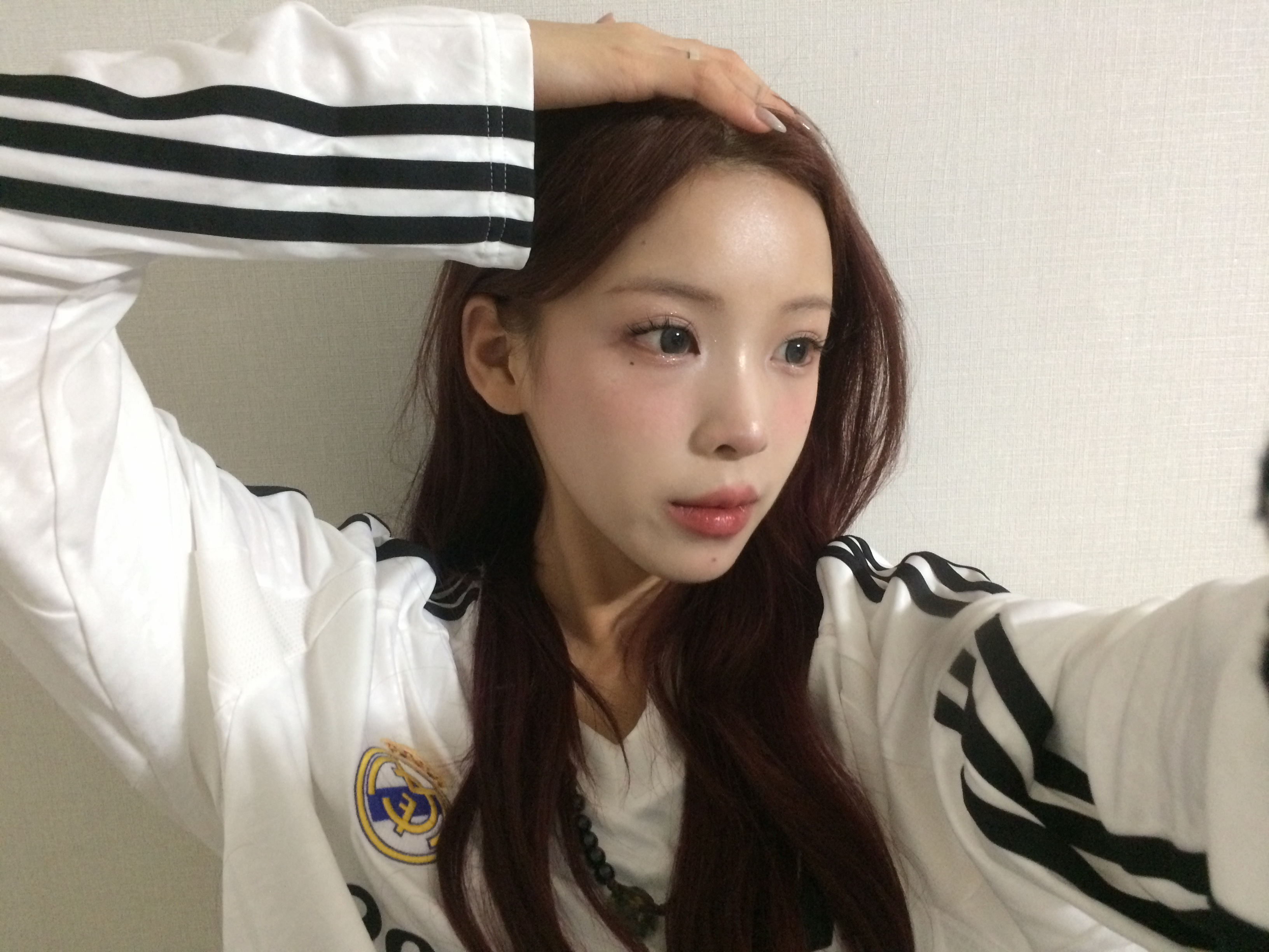 Adidas Real Madrid 2024/25 Home Long Sleeve Jersey White - KR Sizing (Non Marking Ver.) 착용 스타일 - 1