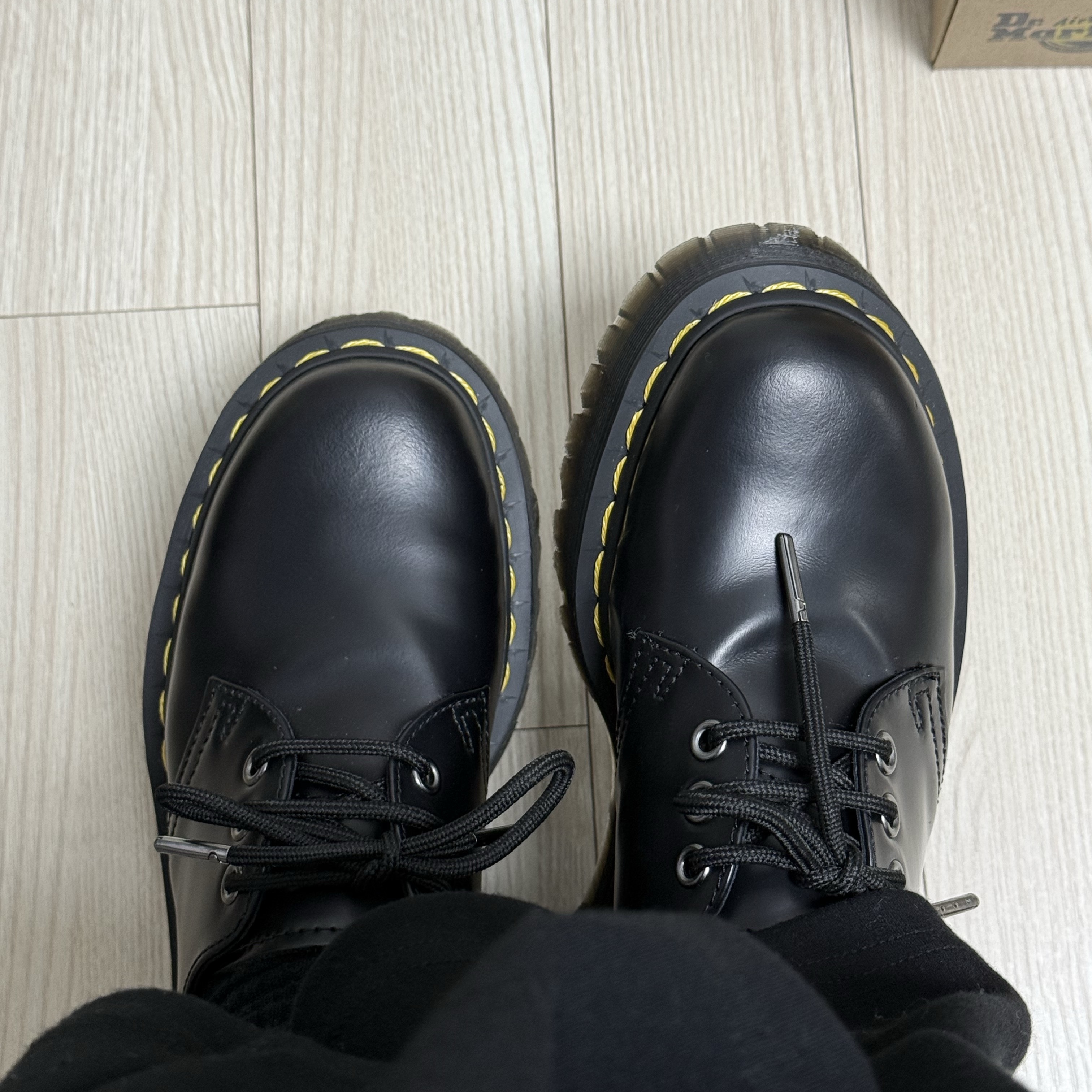 Dr. Martens 1461 Quad Black 착용 스타일 - 3