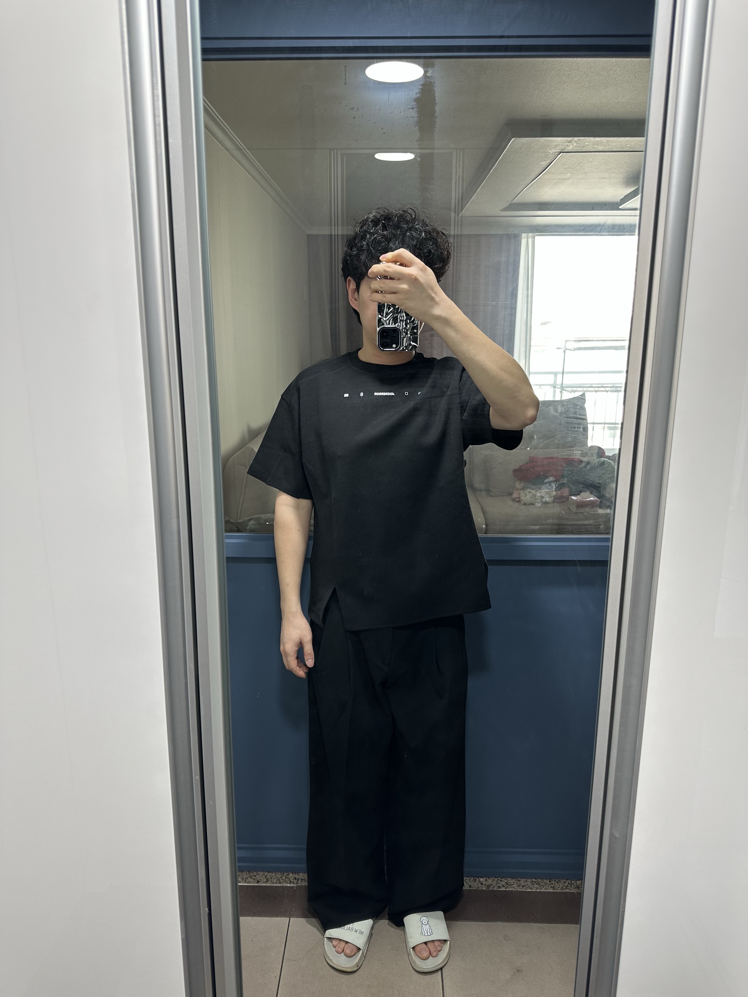 Ader Error T-Shirt Product 38 Noir 착용 스타일