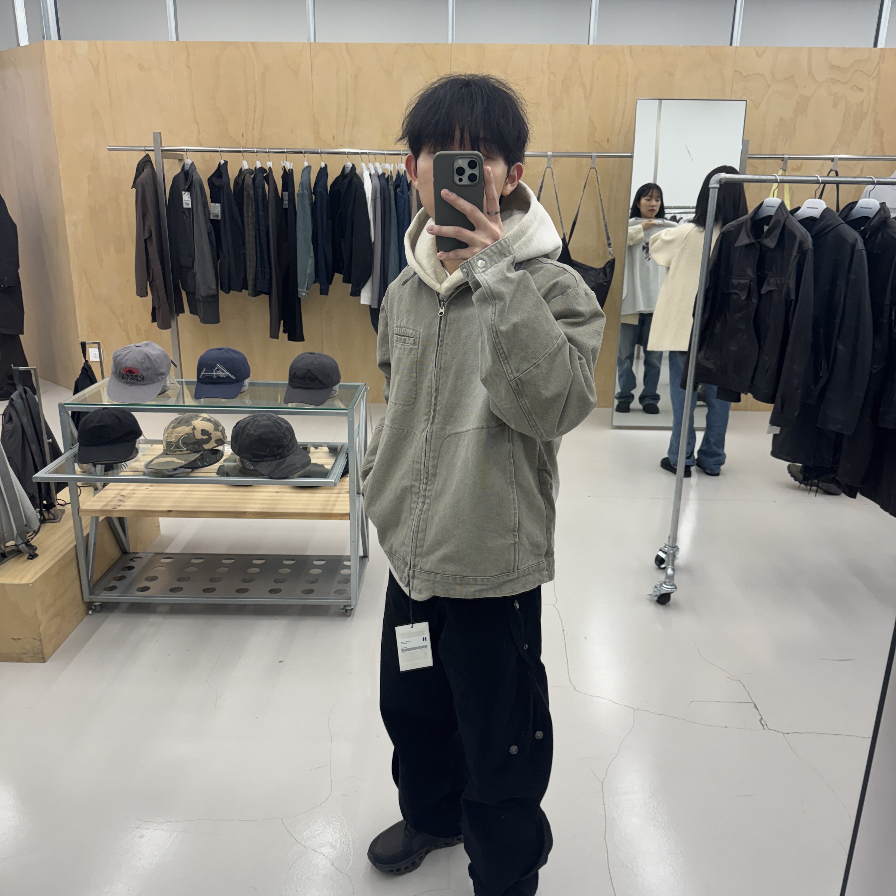 Sansan Gear Cotton Wave Pants Black, On Running x Post Archive Faction (Paf) Cloudmonster 2 Thorn Brown 착용 스타일
