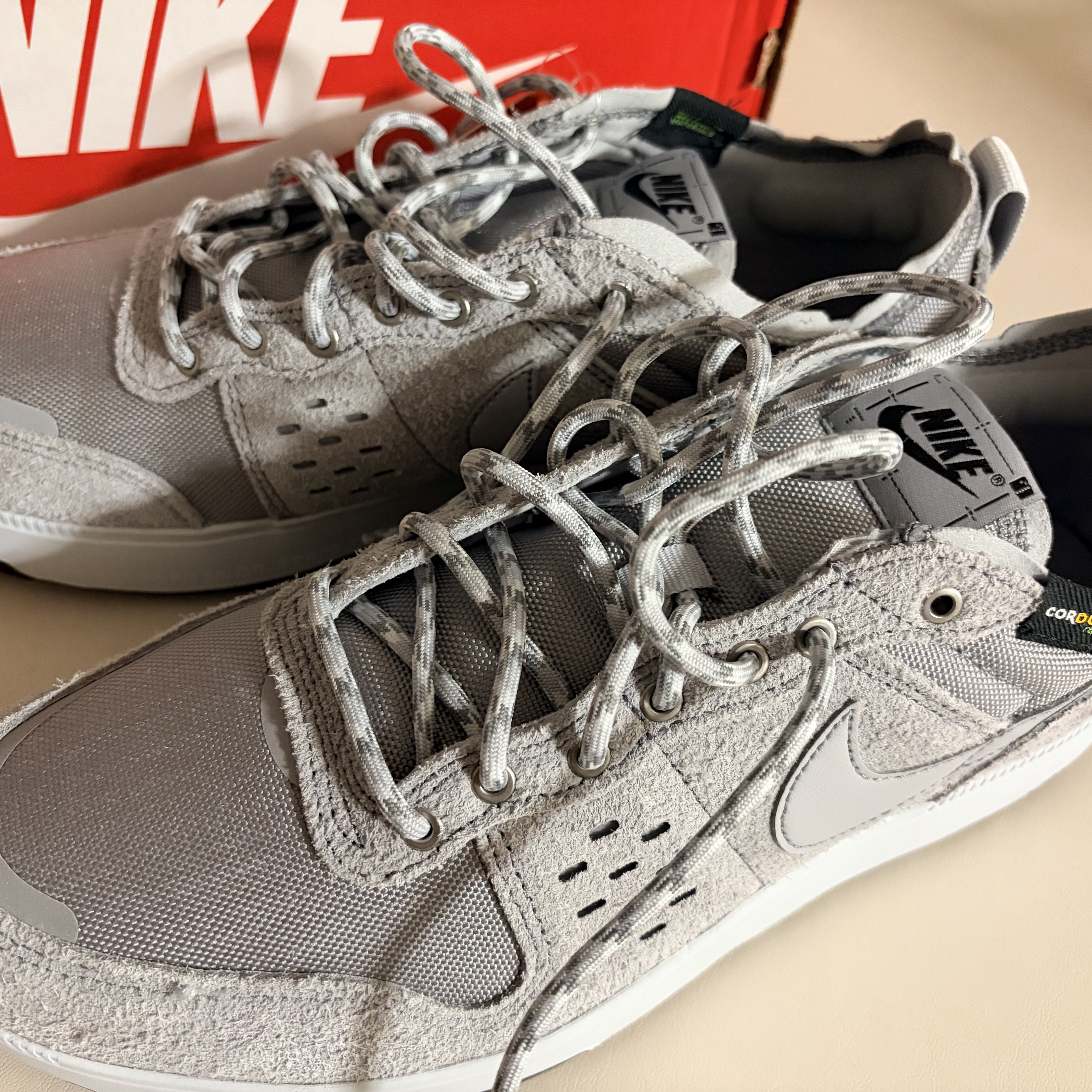 Nike C1TY Premium Cordura Wolf Grey Cool Grey 착용 스타일