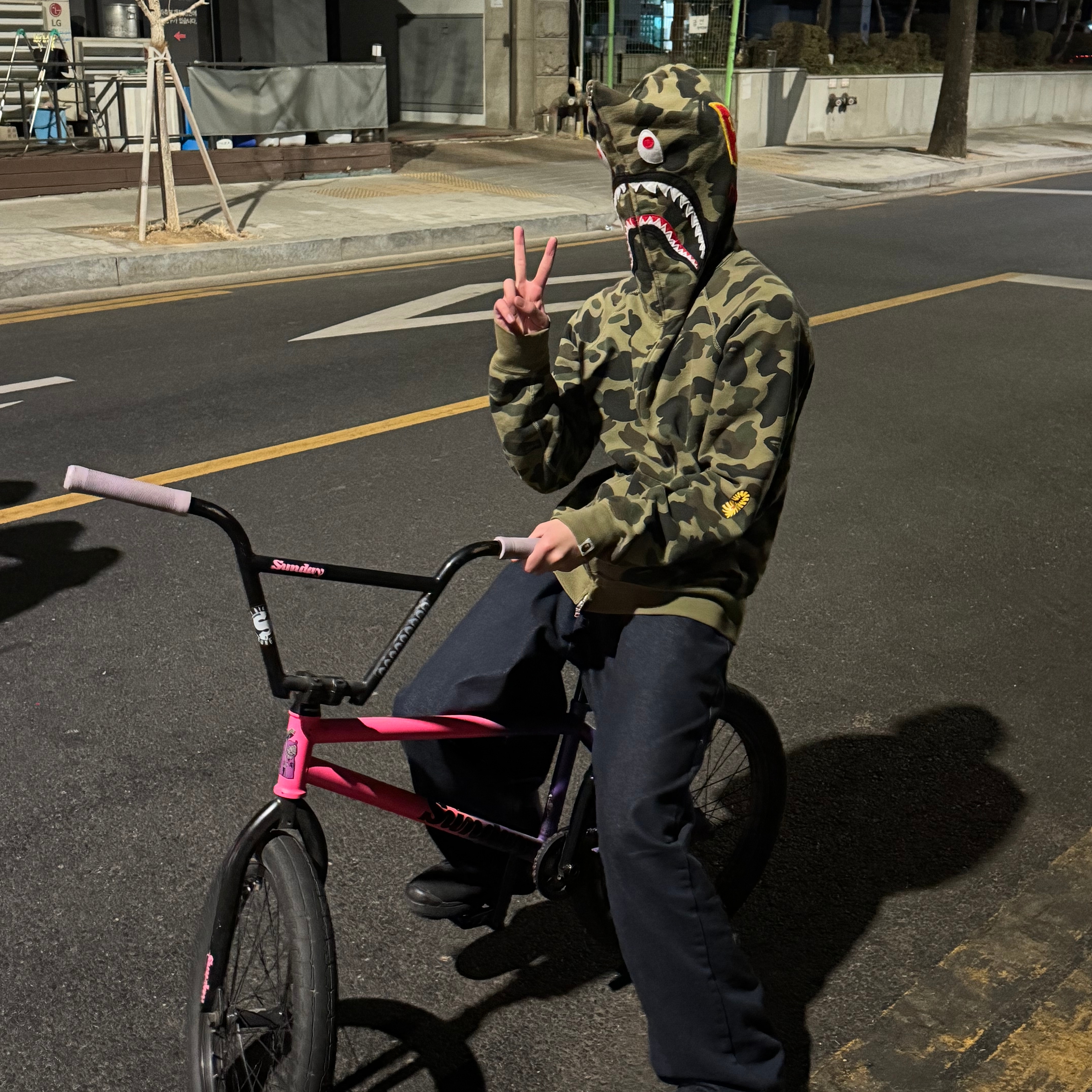 BAPE PONR 1st Camo 2nd Shark Full Zip Hoodie Green 착용 스타일