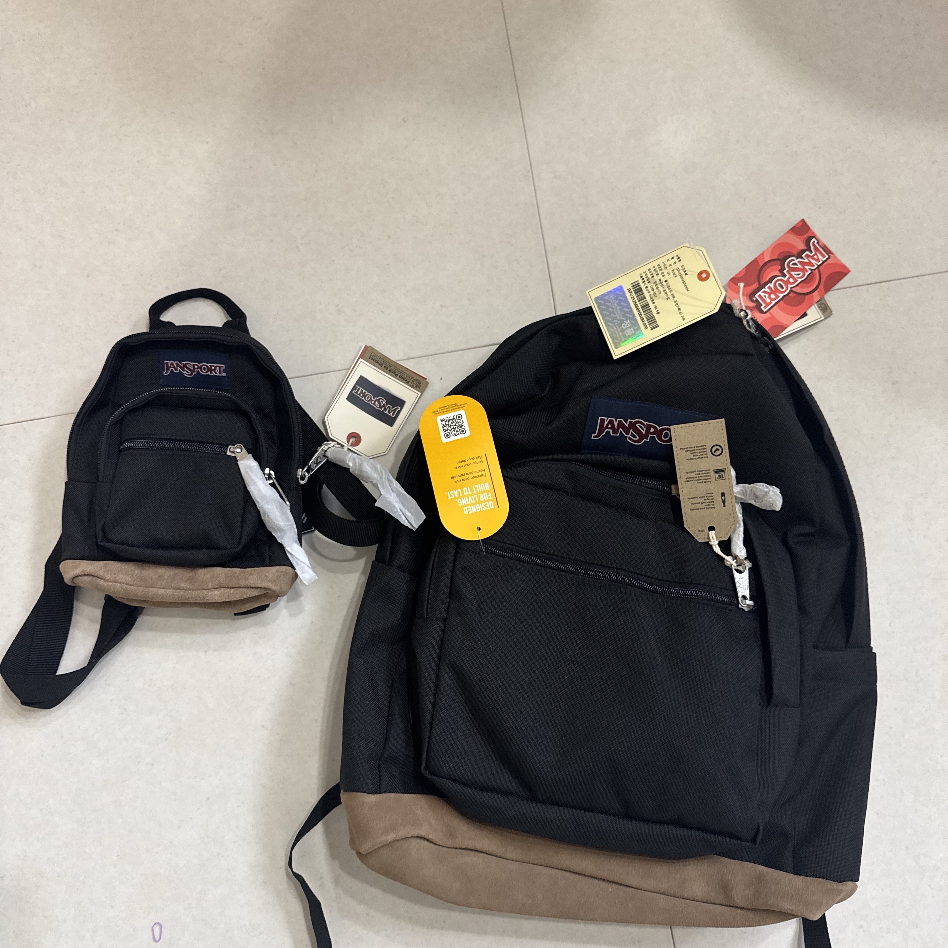 Jansport Right Pack Mini Black, Jansport Right Pack Black 착용 스타일
