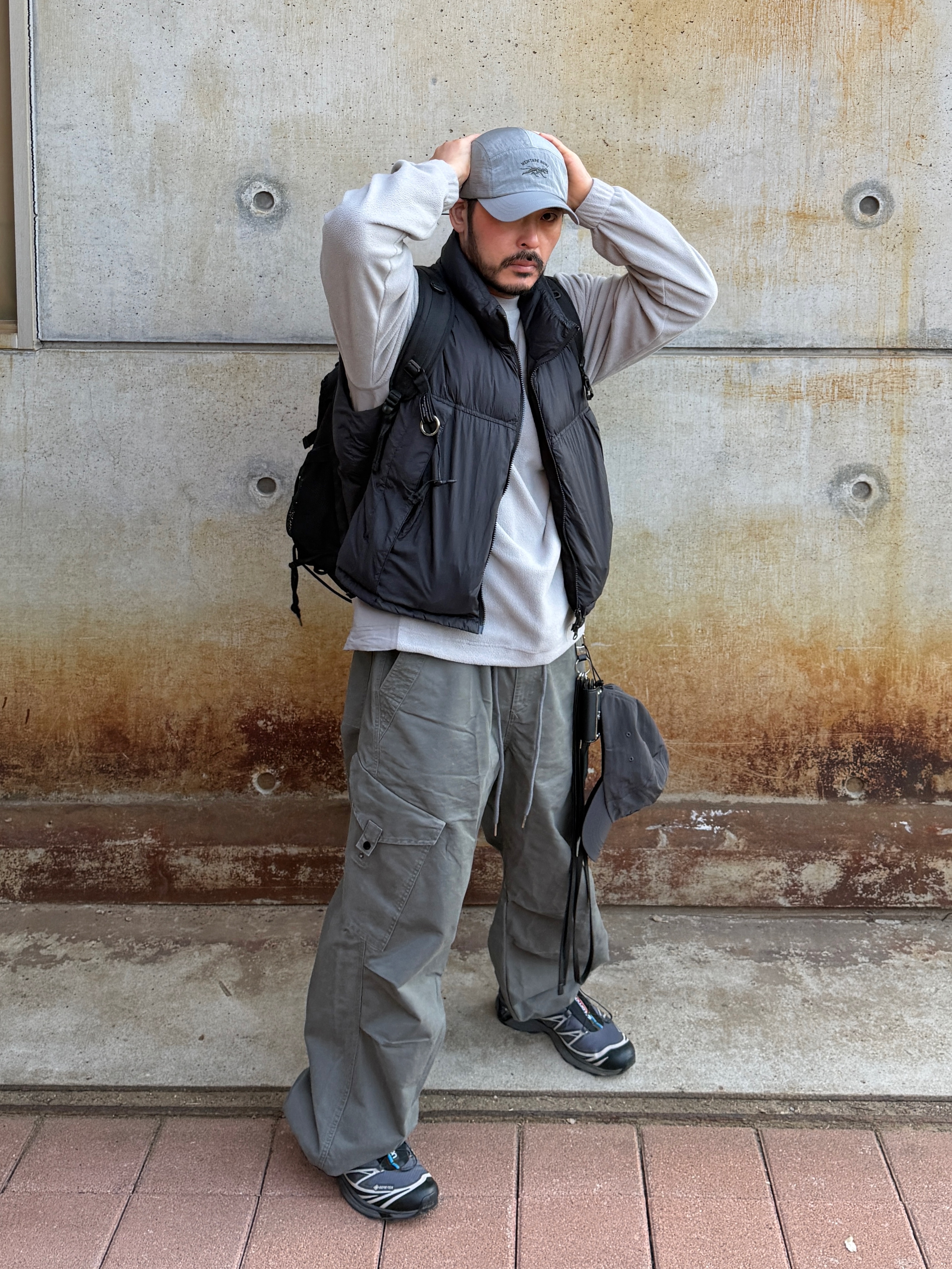 Salomon XT-6 Gore-Tex Black Ebony 착용 스타일 - 2