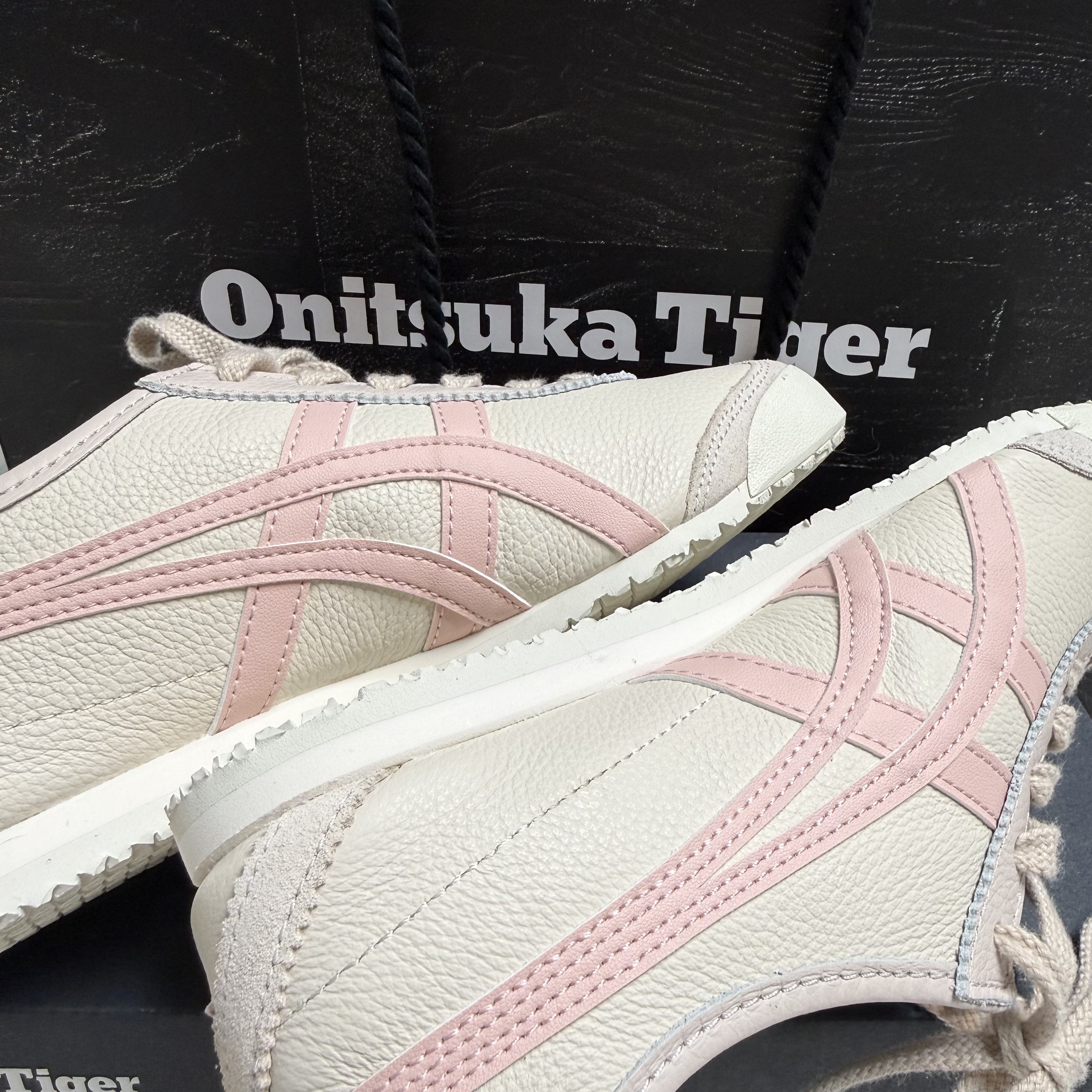 Onitsuka Tiger Mexico 66 Oatmeal Ginger Peach 착용 스타일 - 5