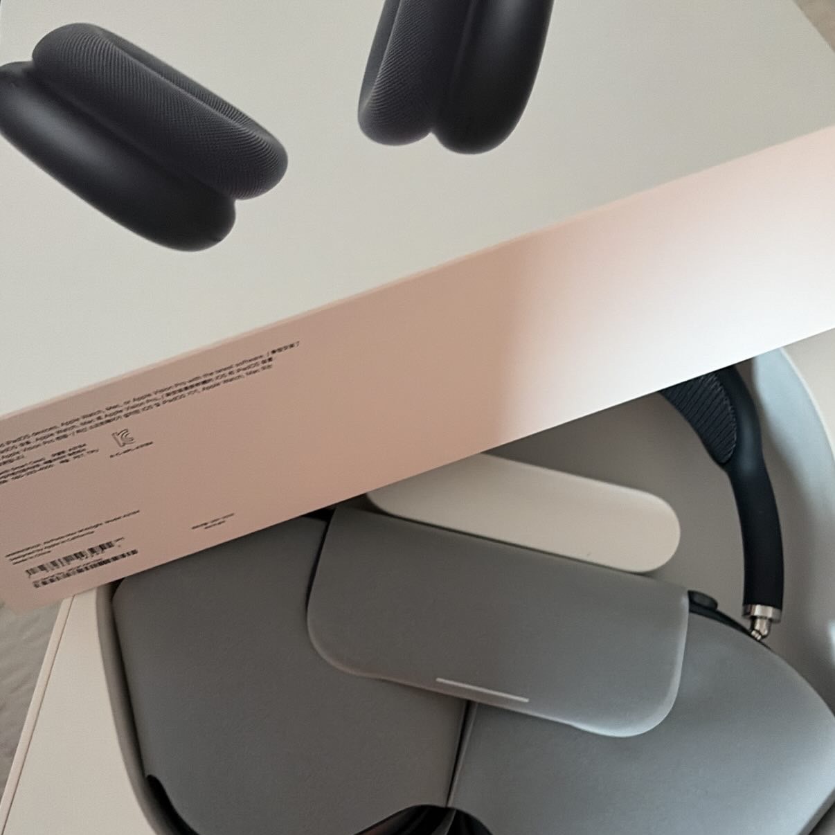 Apple AirPods Max USB C Midnight (Korean Ver.) 착용 스타일