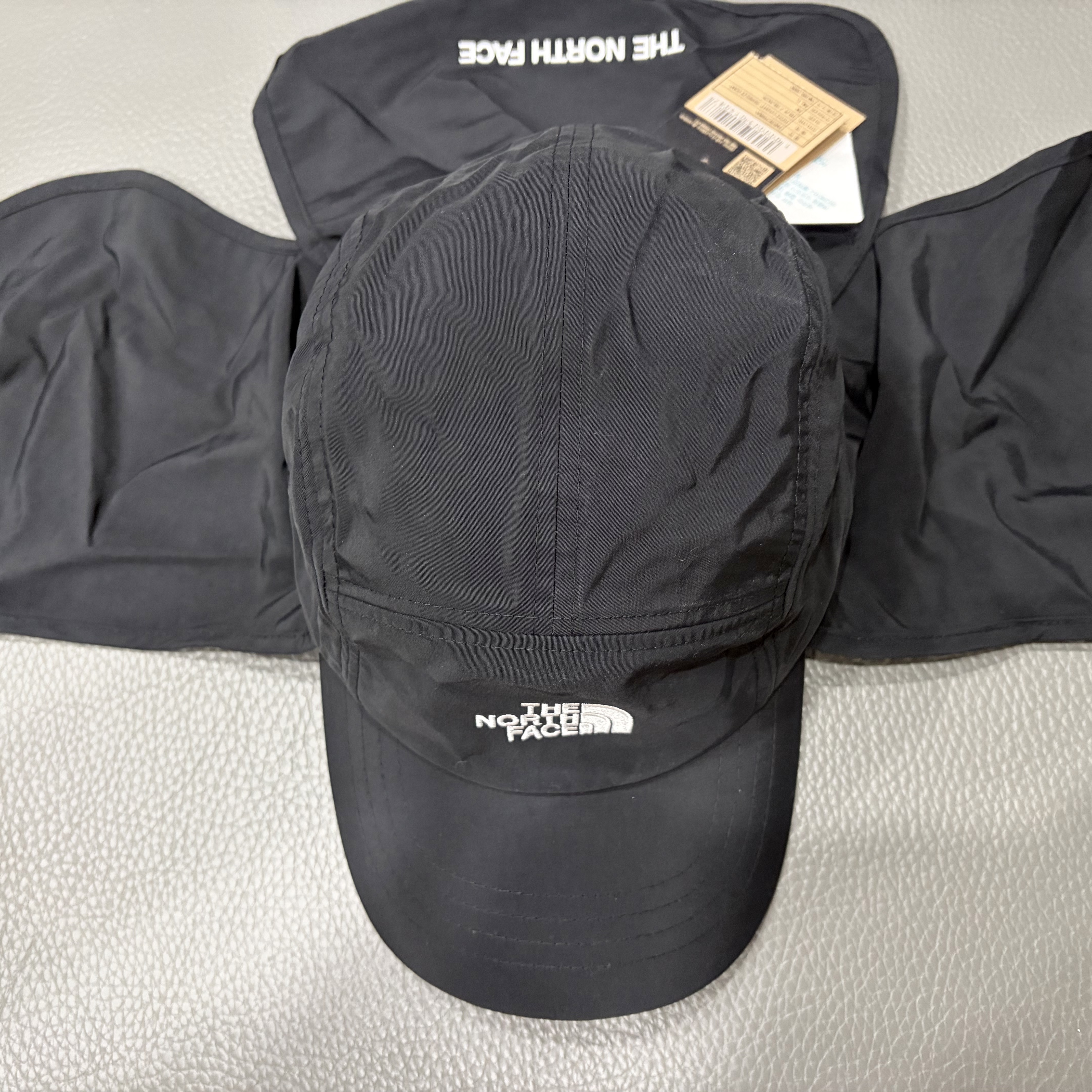 The North Face Eco Light Shield Cap Black 착용 스타일