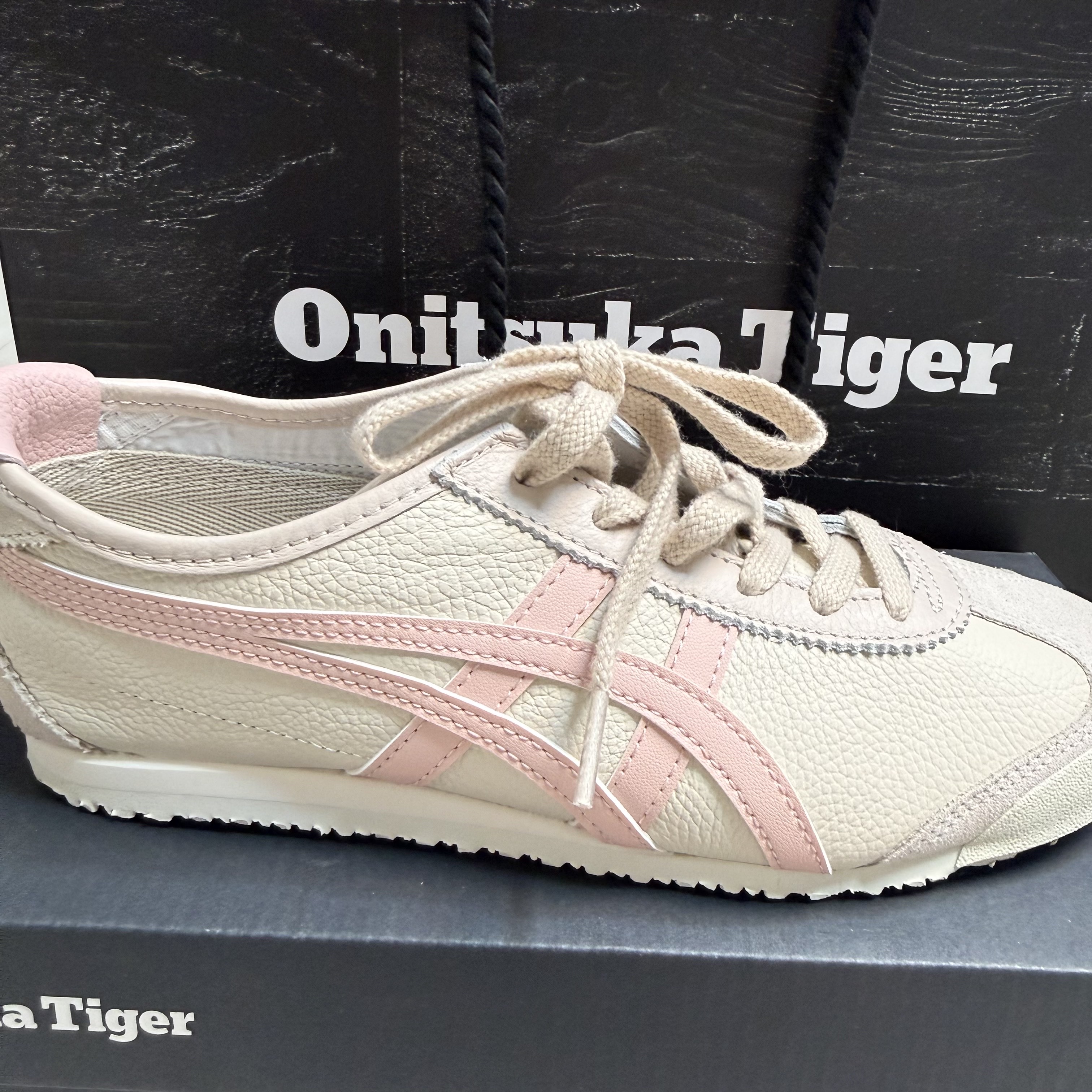 Onitsuka Tiger Mexico 66 Oatmeal Ginger Peach 착용 스타일 - 3