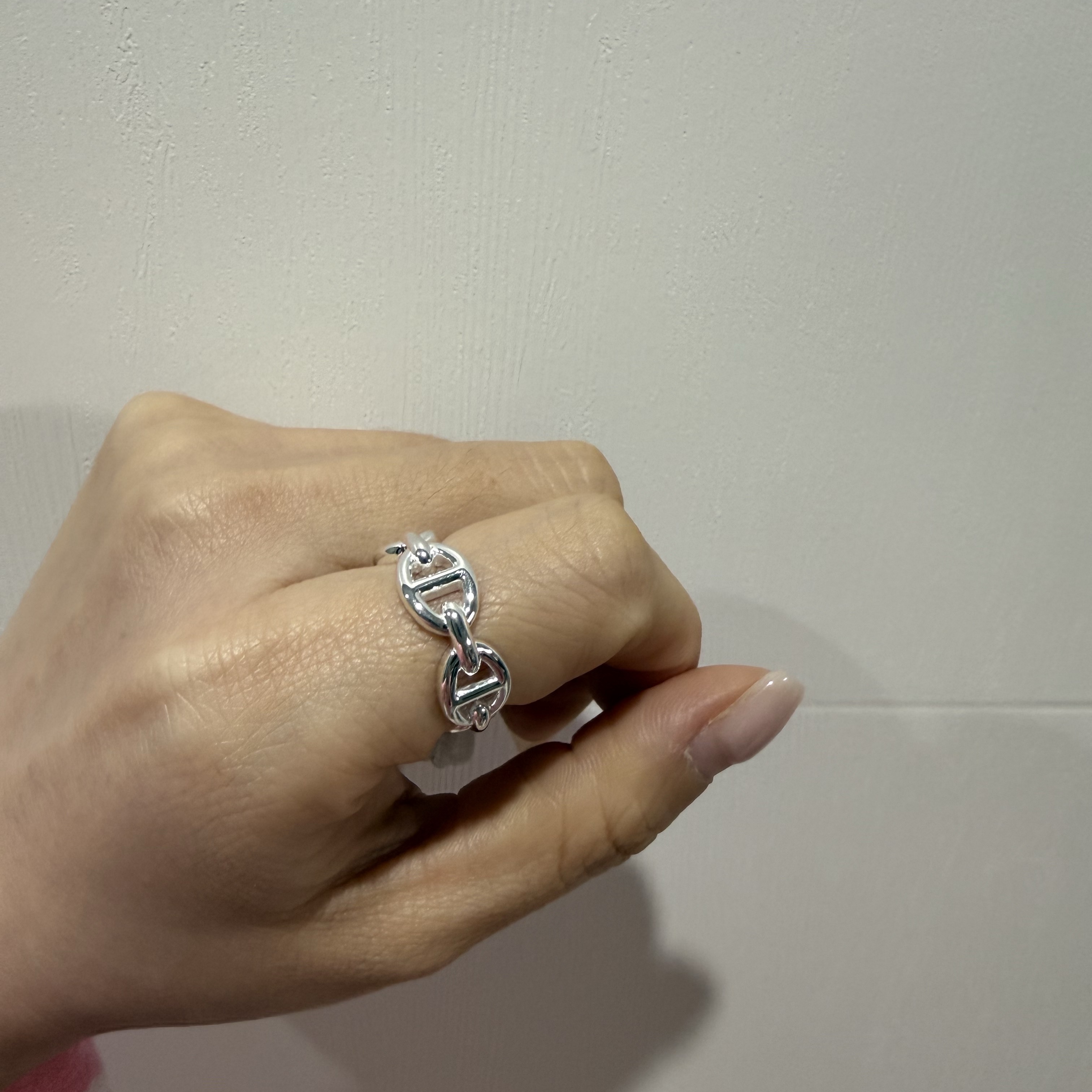 (W) Hermes Small Chaine D'Ancre Enchainee Ring Sterling Silver 착용 스타일 - 1