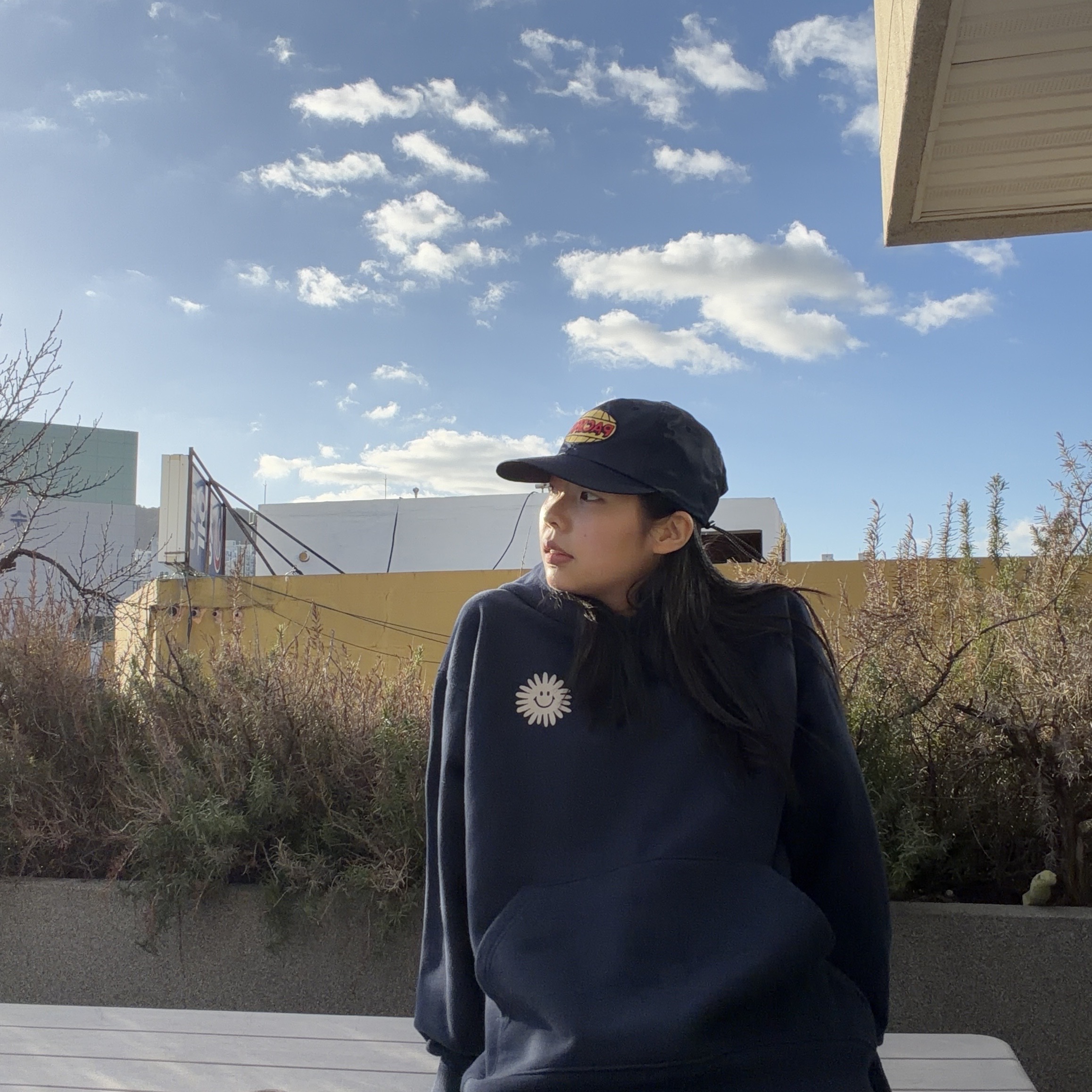 BIGWAVE COLLECTIVE Pacific Nylon Wide Cap Ma-1 Flight Navy, BIGWAVE COLLECTIVE Peace Again Hoody Teal Navy 착용 스타일 - 3