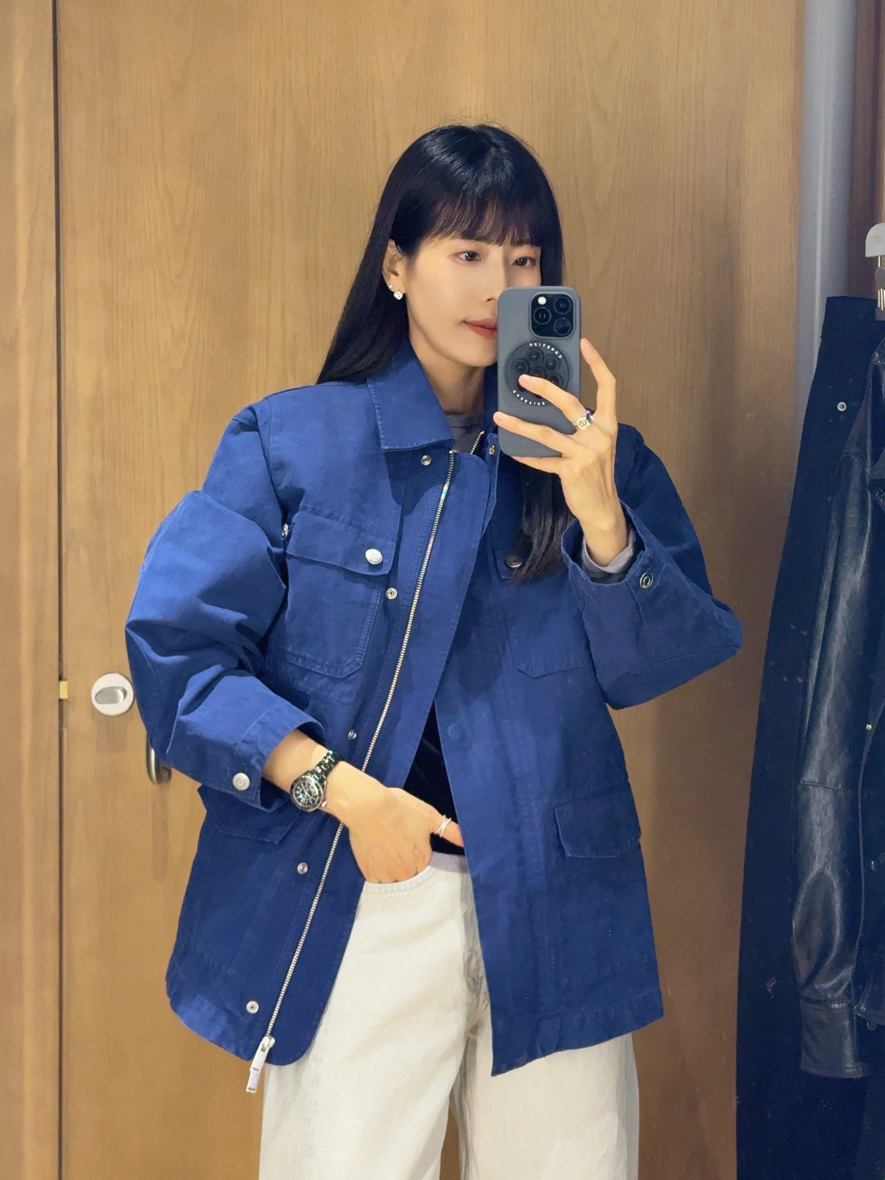 Chanel J12 Watch 33mm Quartz Black 착용 스타일 - 1
