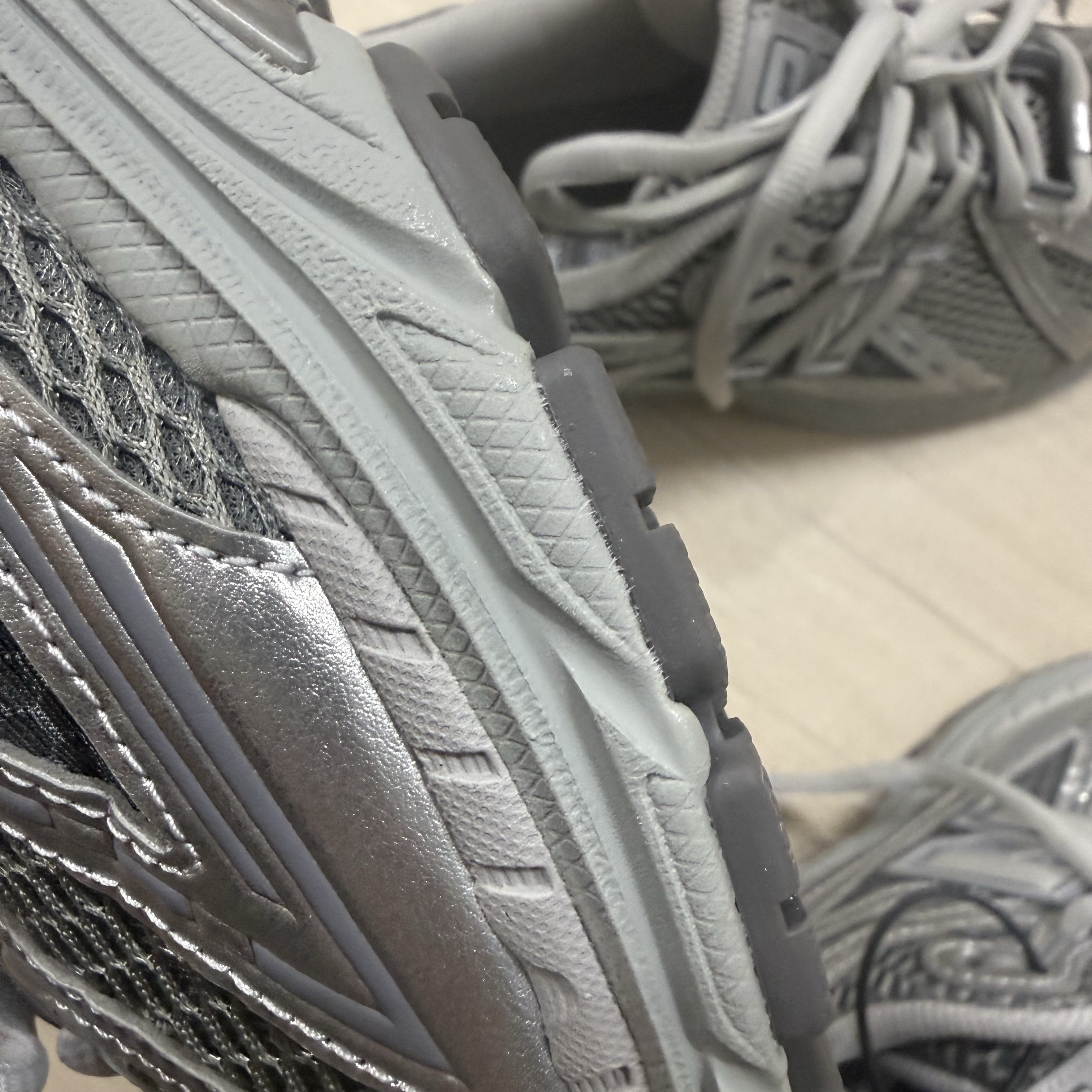 New Balance 1906R Harbor Grey Silver Metalic 착용 스타일 - 4