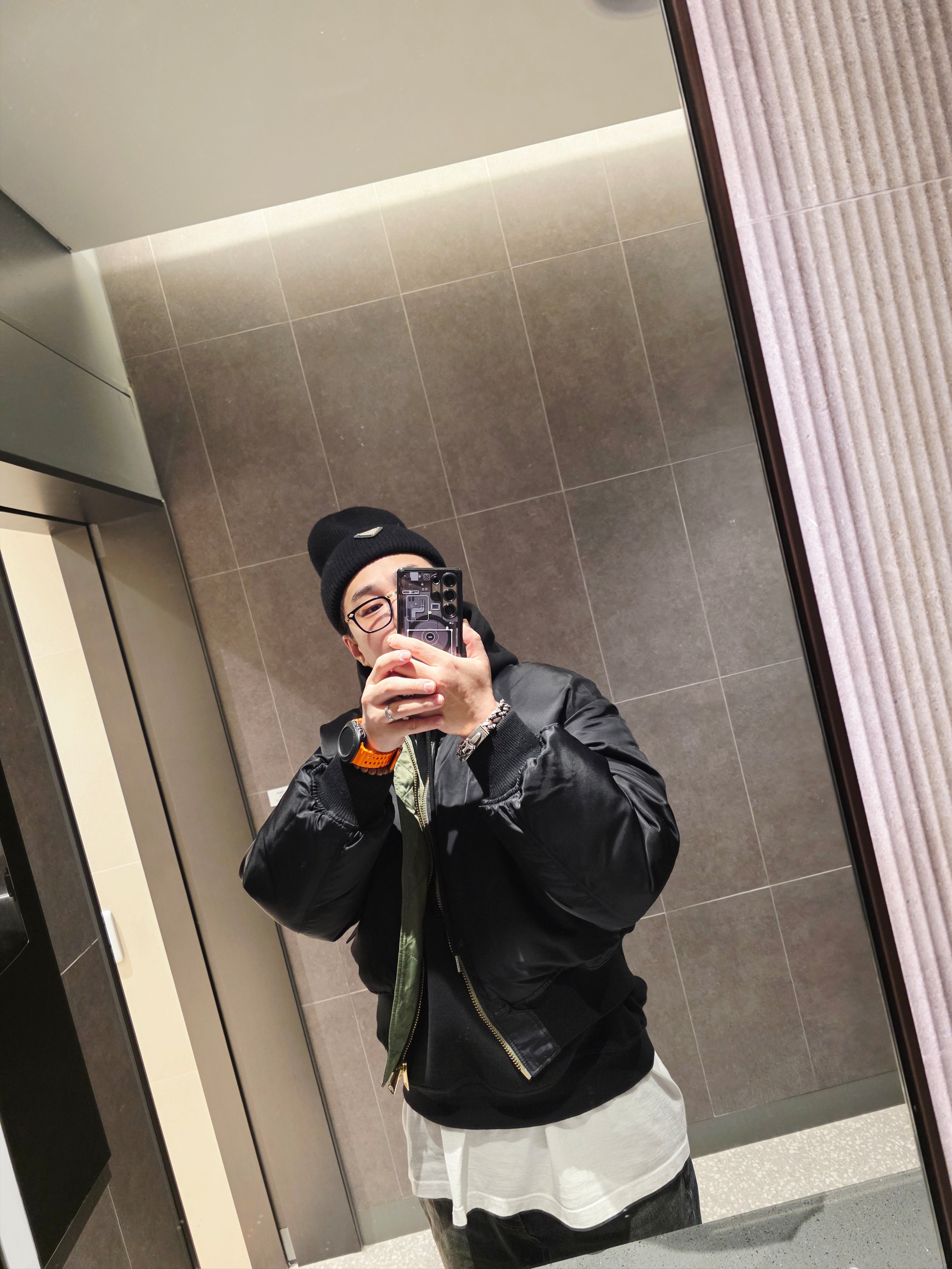 Chrome Hearts Overpoked Black Plastic Gold Plated, Prada Triangle Logo Knit Beanie Black 착용 스타일