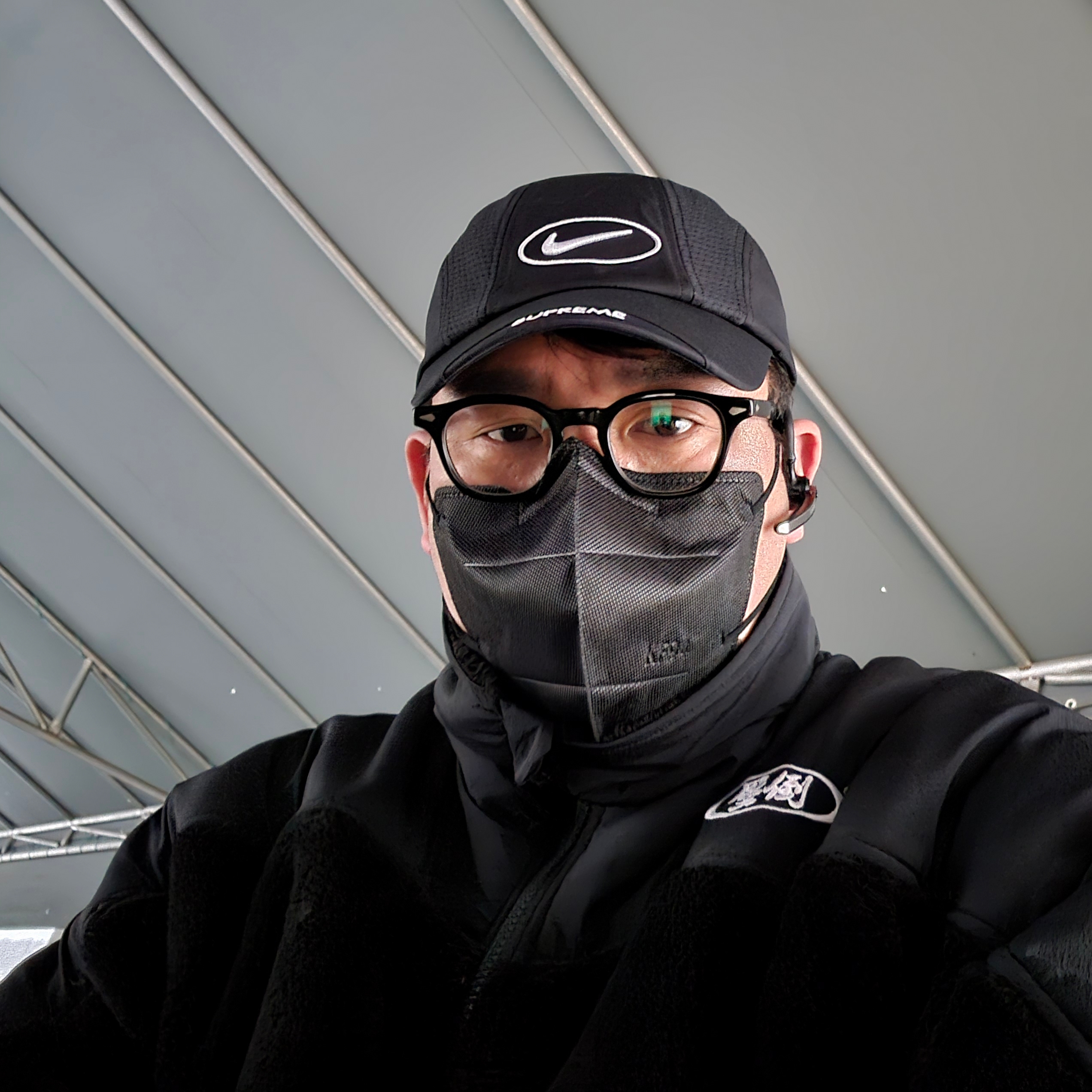 Supreme x Nike Running Hat Black - 25SS 착용 스타일
