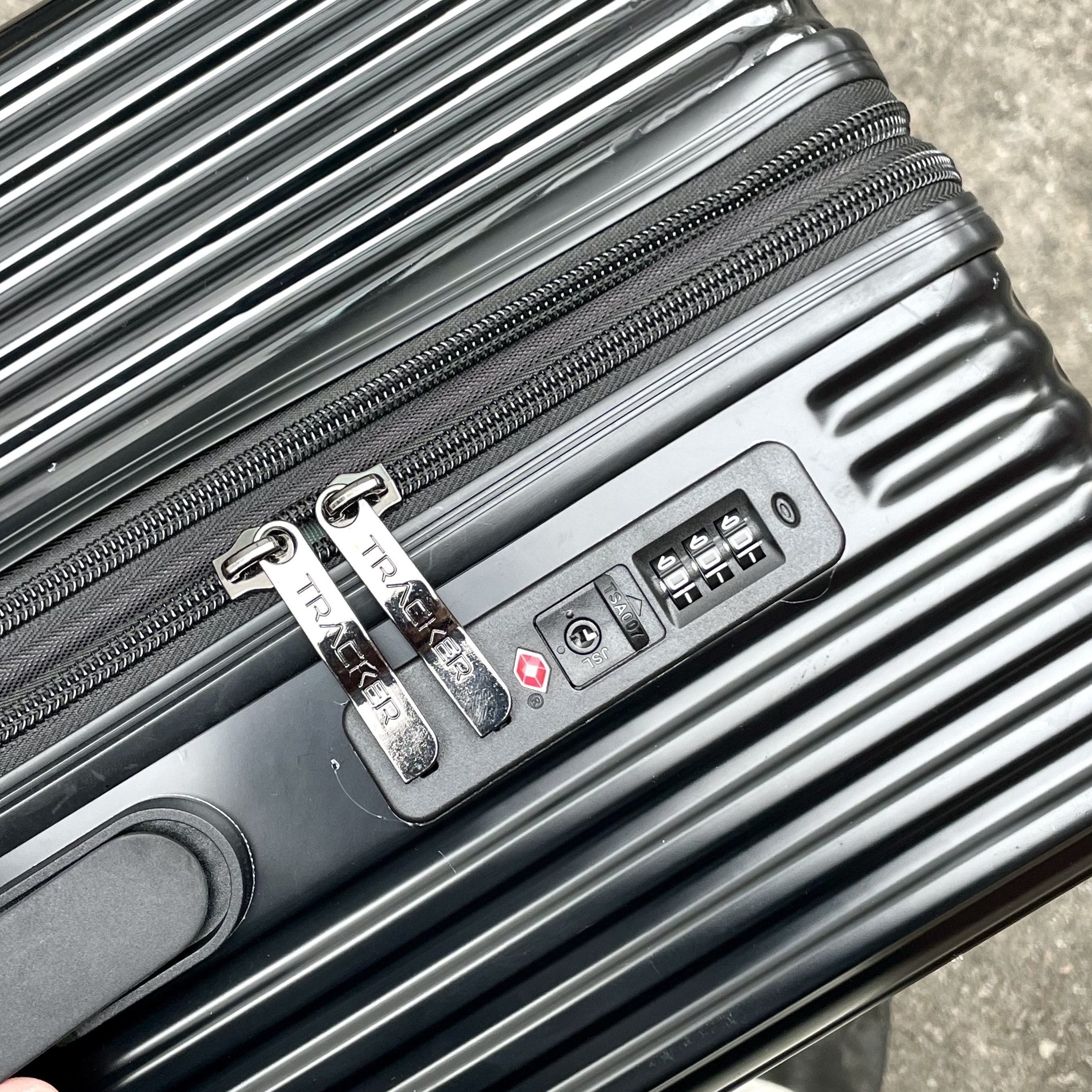 Montbell US Mirage Parka Black 착용 스타일 - 3