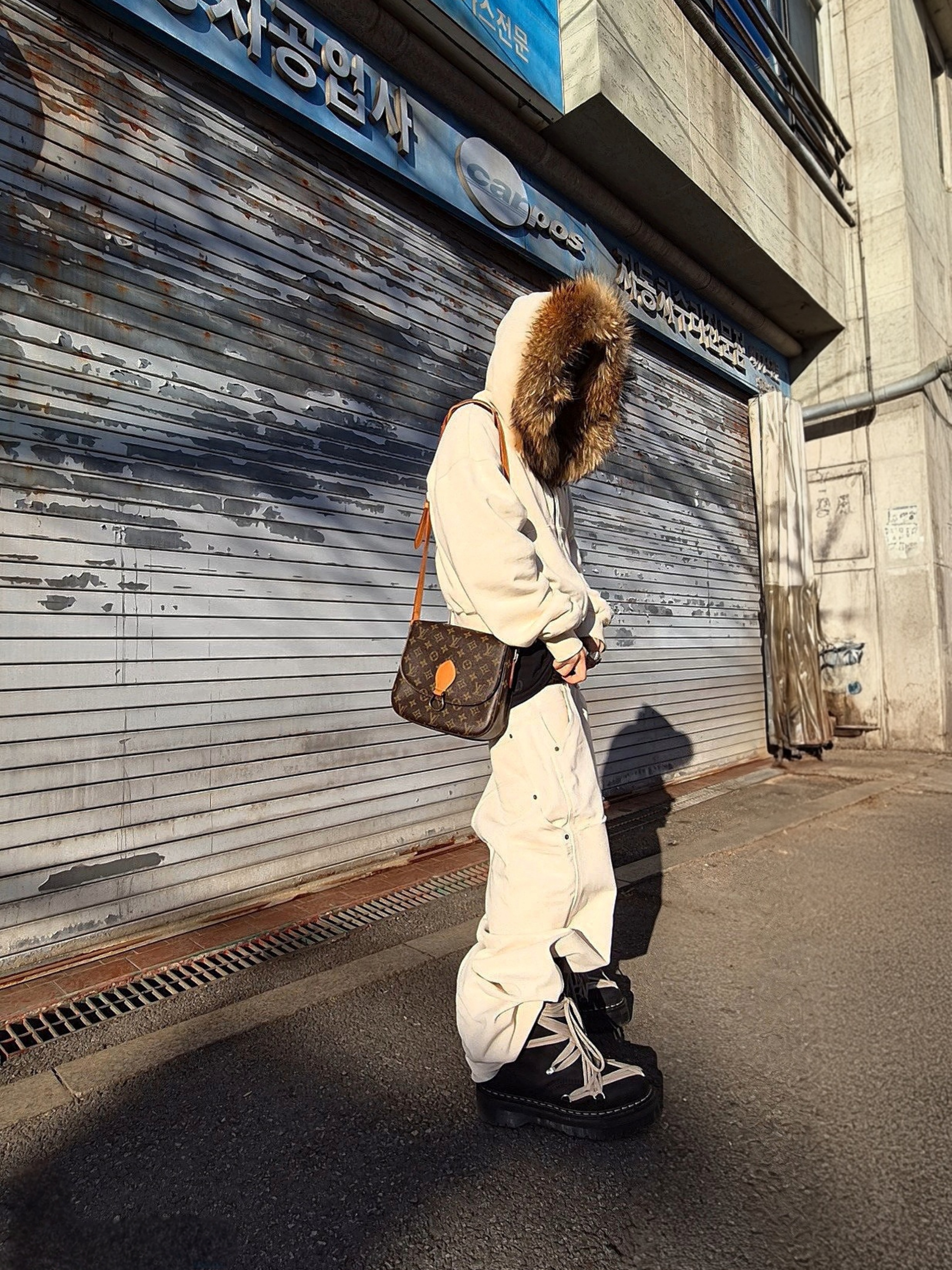 Dr. Martens x Rick Owens 1460 Quad Sole Mega Lace Boots Black 착용 스타일 - 2