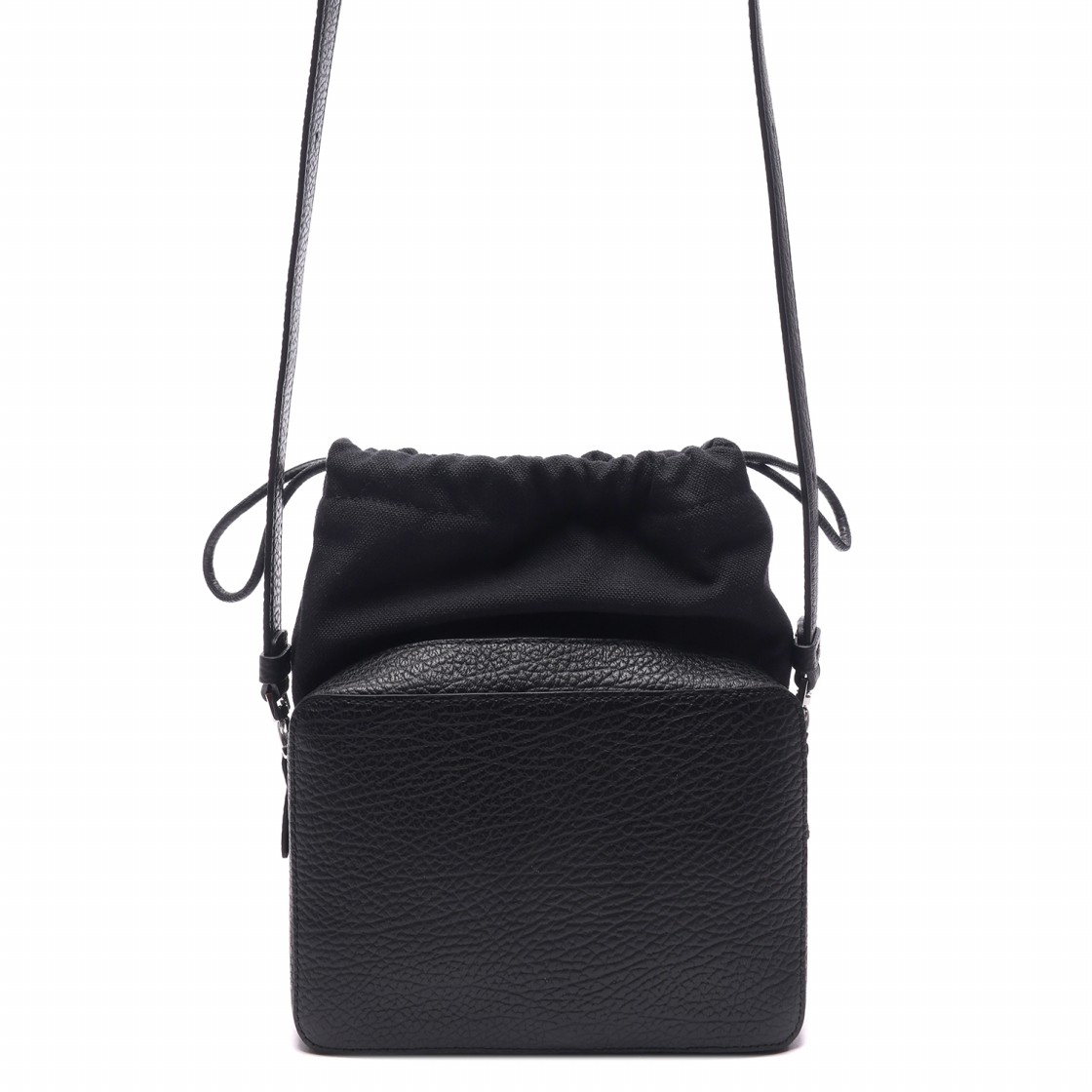 [25% 쿠폰] 메종 마르지엘라 로고 크로스바디백 블랙([25% 쿠폰] Maison Margiela Logo Crossbody Bag Black) - 3