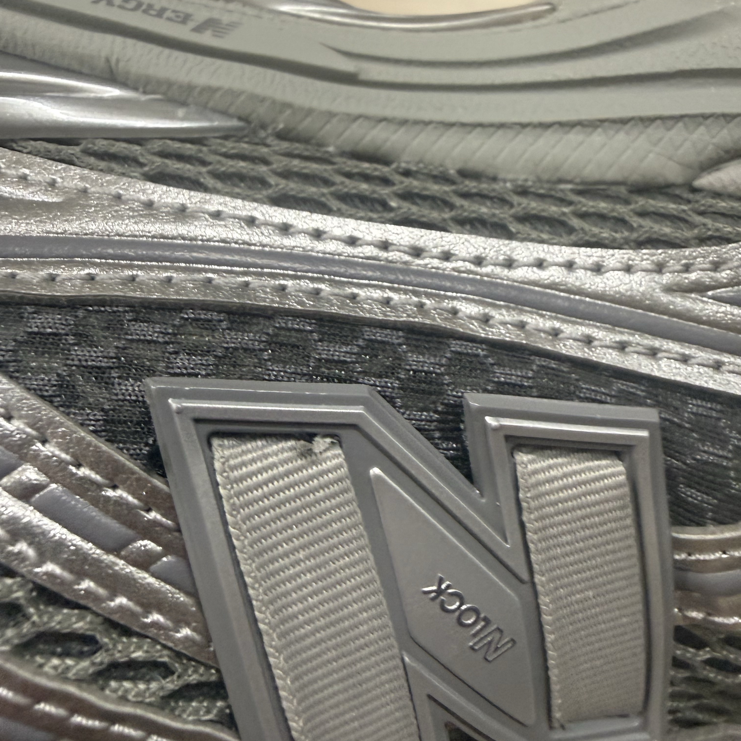 New Balance 1906R Harbor Grey Silver Metalic 착용 스타일 - 5