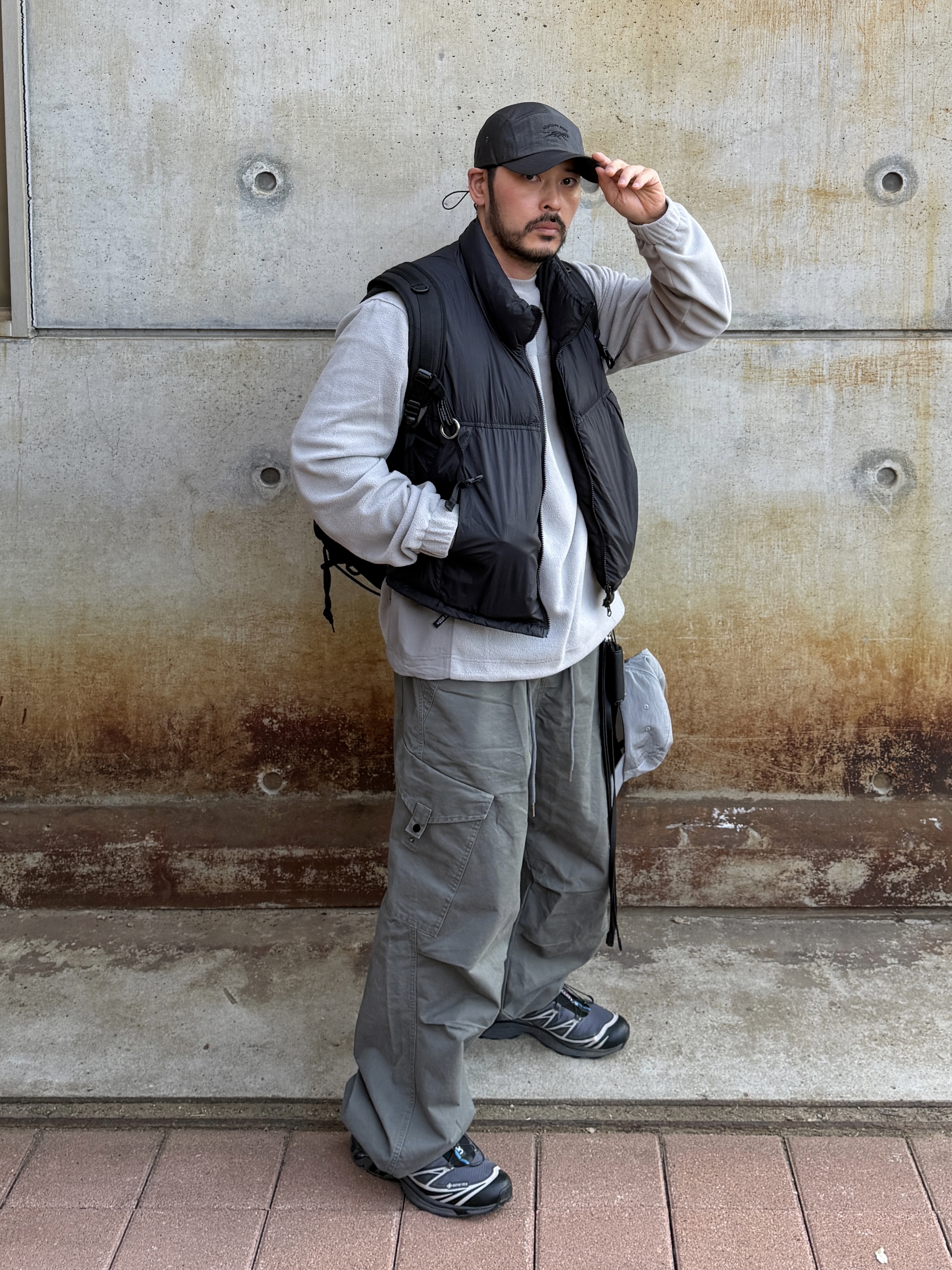 Salomon XT-6 Gore-Tex Black Ebony 착용 스타일 - 2