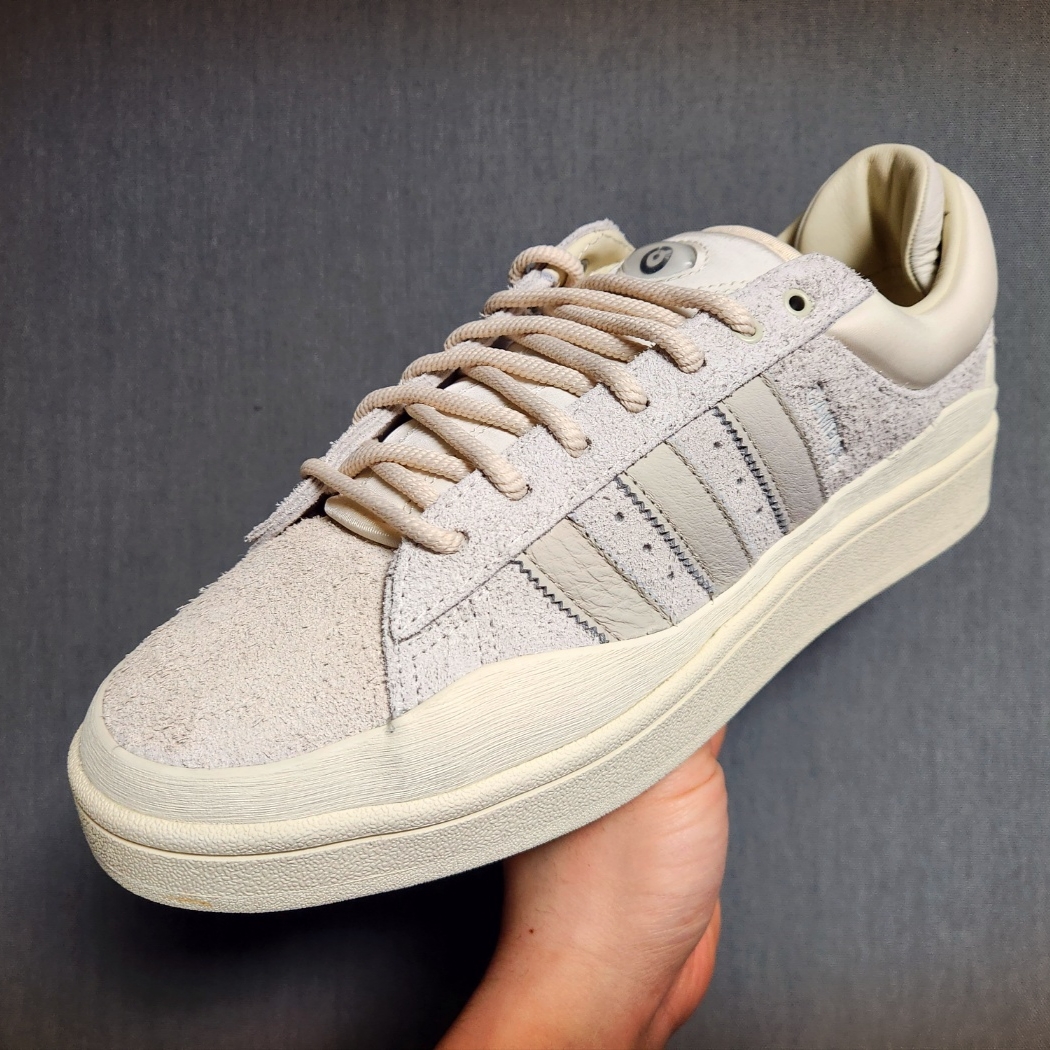 Adidas x Bad Bunny Campus Light Cloud White 착용 스타일 - 1