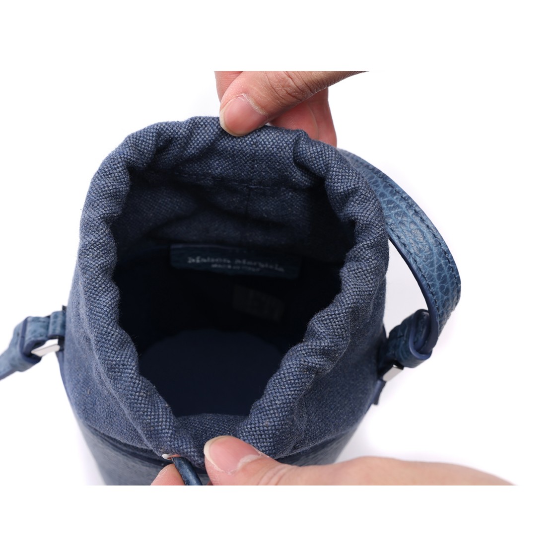 [25% 쿠폰] 메종 마르지엘라 5AC 미니 버킷백 블루([25% 쿠폰] Maison Margiela 5AC Mini Bucket Bag Blue) - 6
