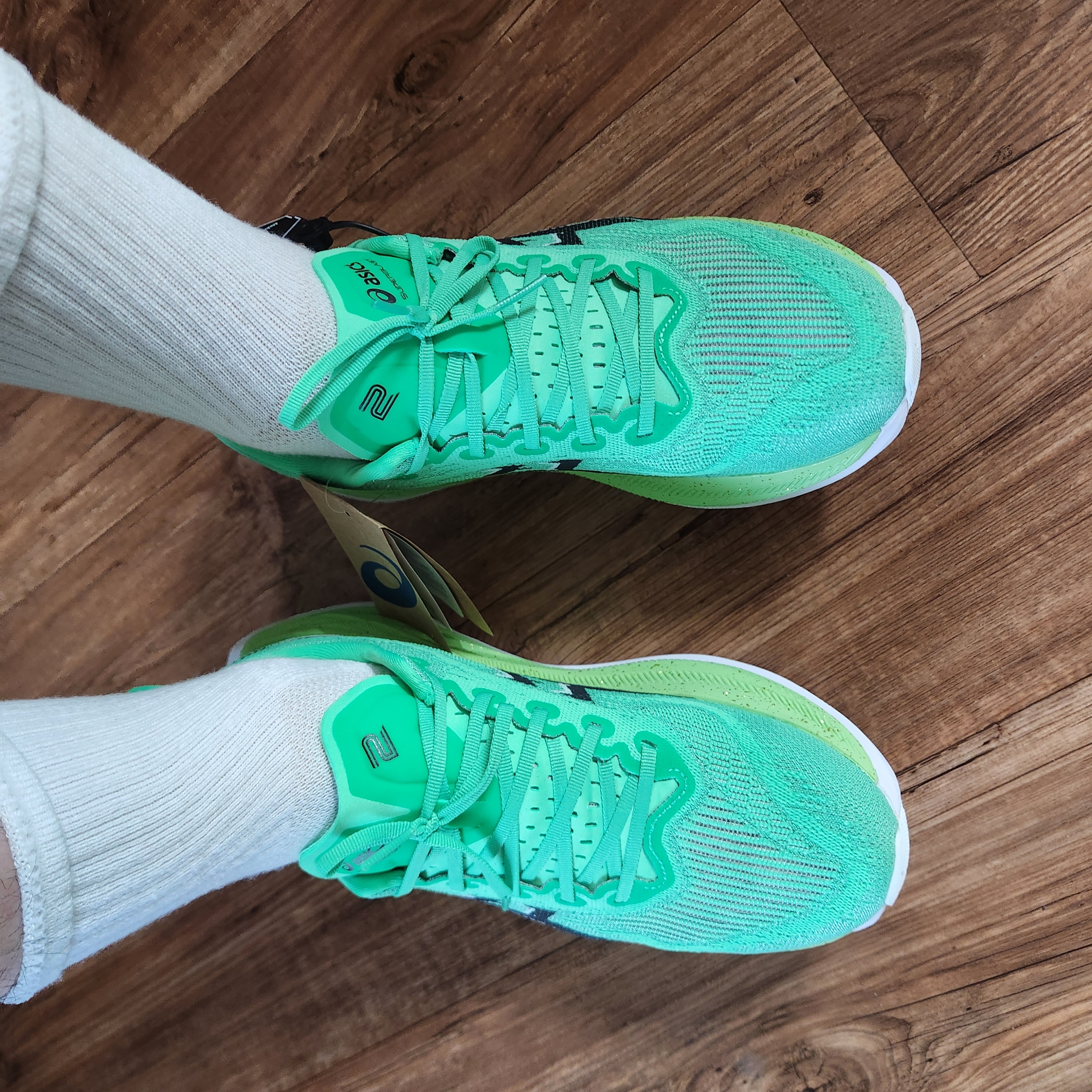 Asics Superblast 2 Ekiden Vital Green Black 착용 스타일 - 4