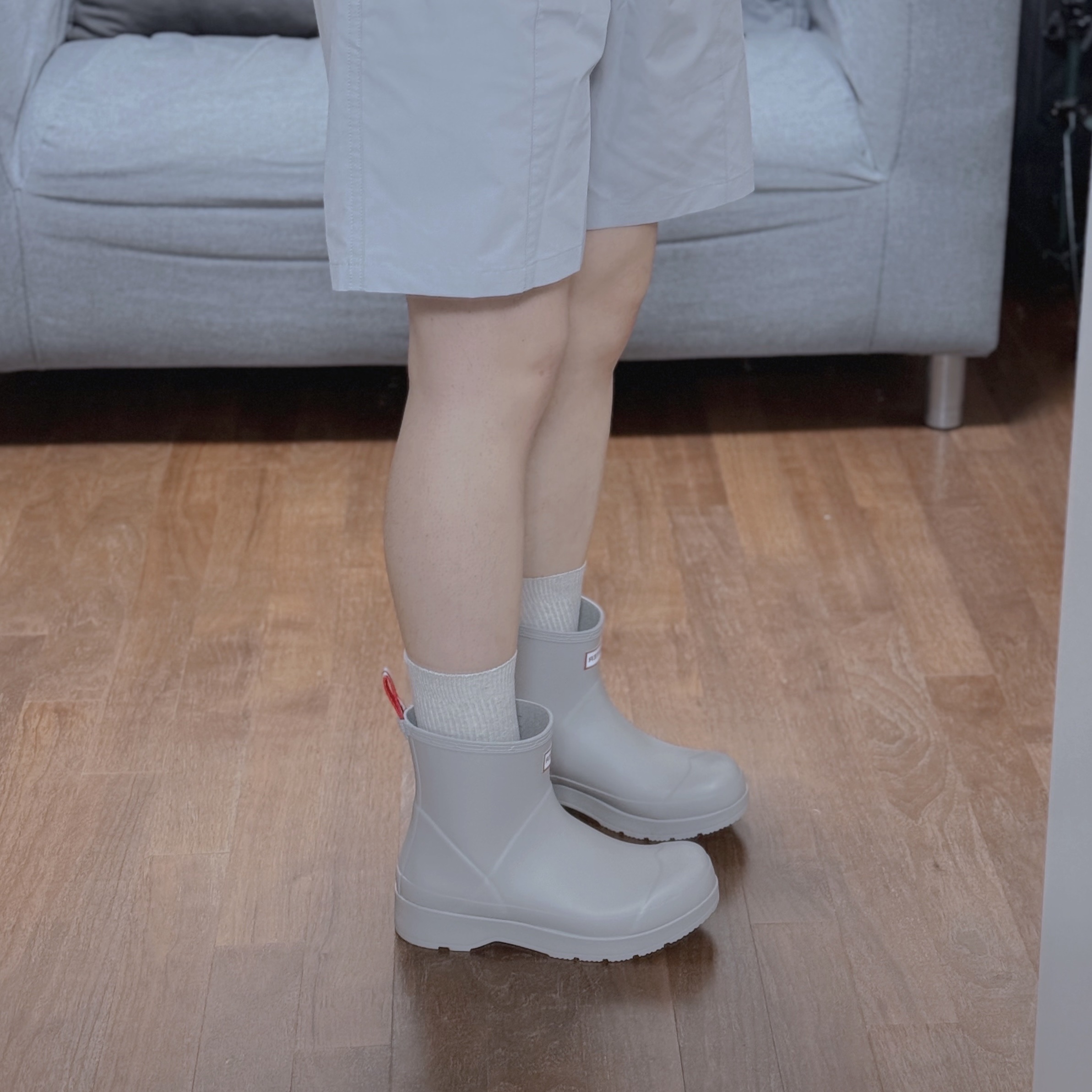 Hunter Play Short Wellington Boots Zinc Grey 착용 스타일