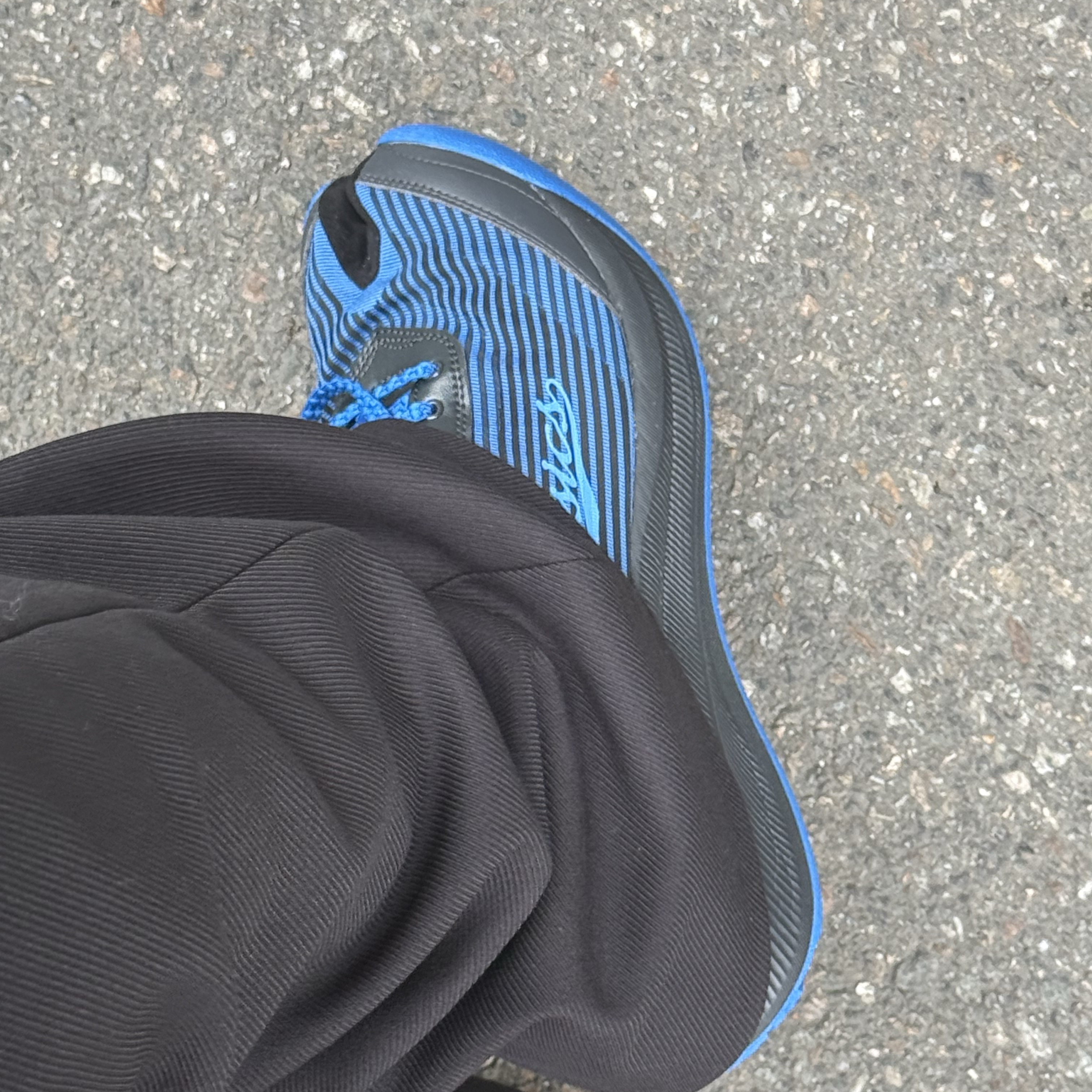 Asics x Kiko Kostadinov Ilargi FF Electric Blue 착용 스타일 - 2