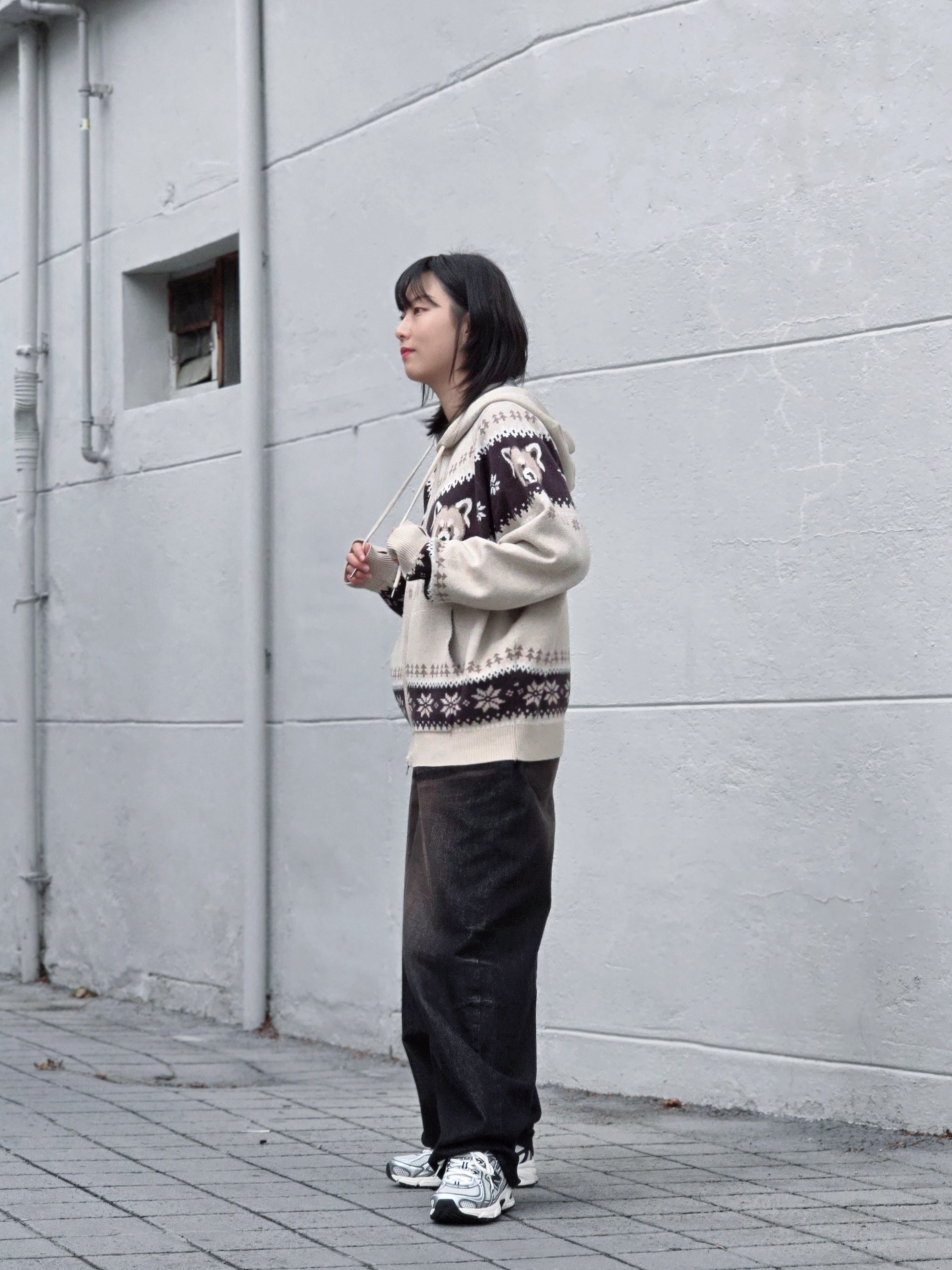 (W) Nike NSW Classic Padded Therma-Fit Loose Vest Light Orewood Brown White - Asia, New Balance 740 Sea Salt Black 착용 스타일 - 2