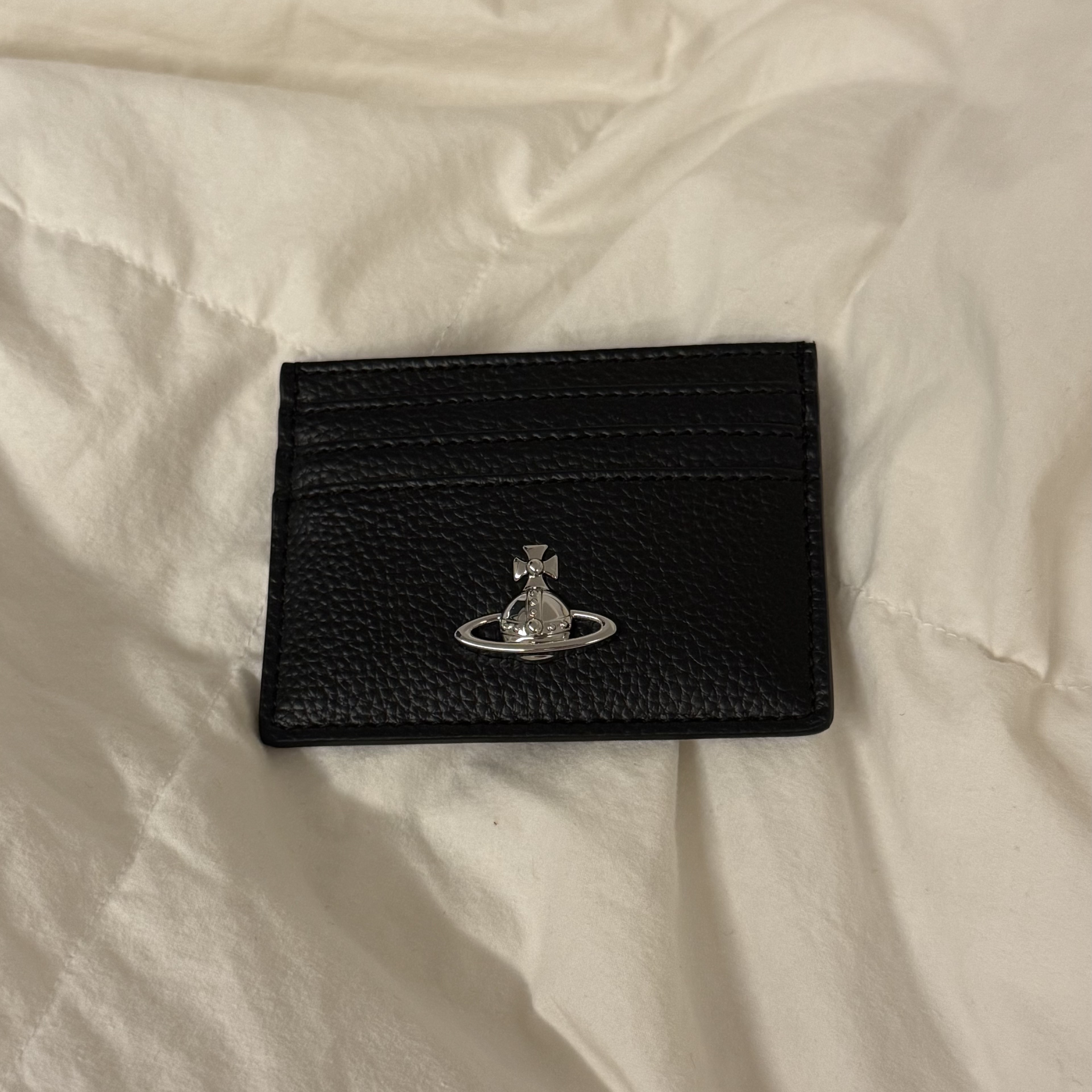 Vivienne Westwood Orb PU Grain Card Holder Black 착용 스타일