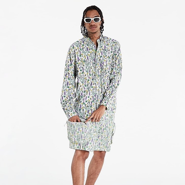 Nike ACG Snowgrass Allover Print Cargo Shorts Light Bone - US/EU, Nike NRG ACG Dri-Fit UV Snowgrass Trail Shirt Light Bone - Asia 착용 스타일 - 3