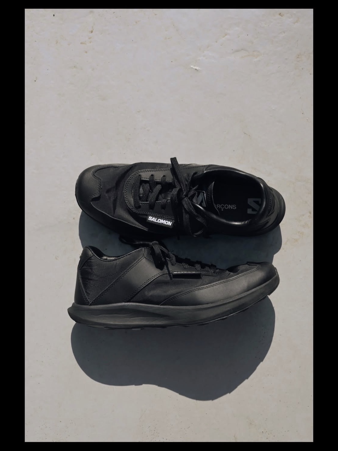 Salomon x Comme des Garcons SR90 Black 착용 스타일 - 3