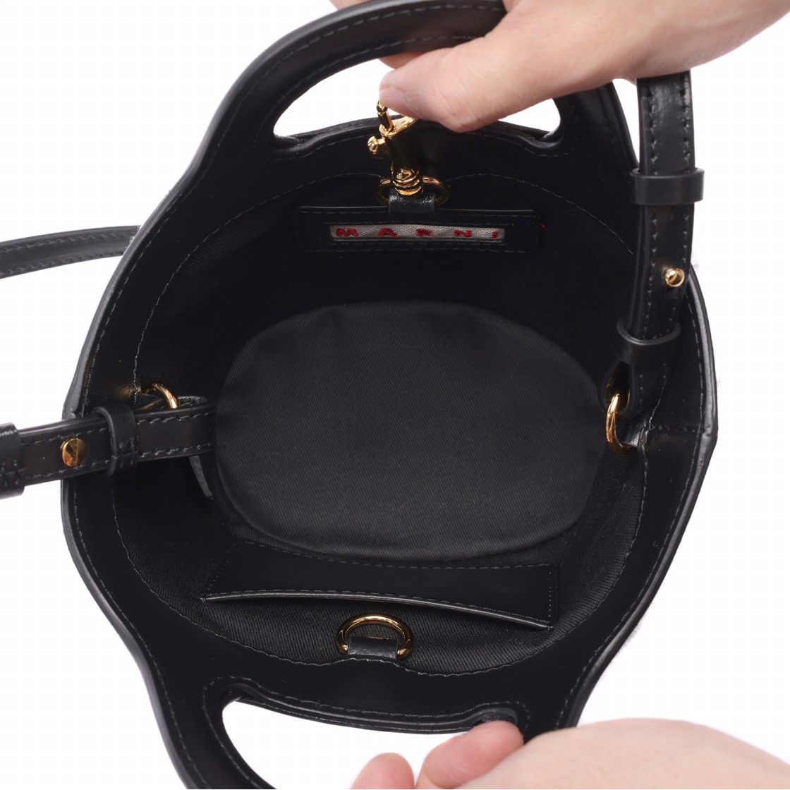 [20% 쿠폰] 마르니 트로피칼리아 마이크로백 릴리 화이트 블랙([20% 쿠폰] Marni Tropicalia Micro Bag Lily White Black) - 5