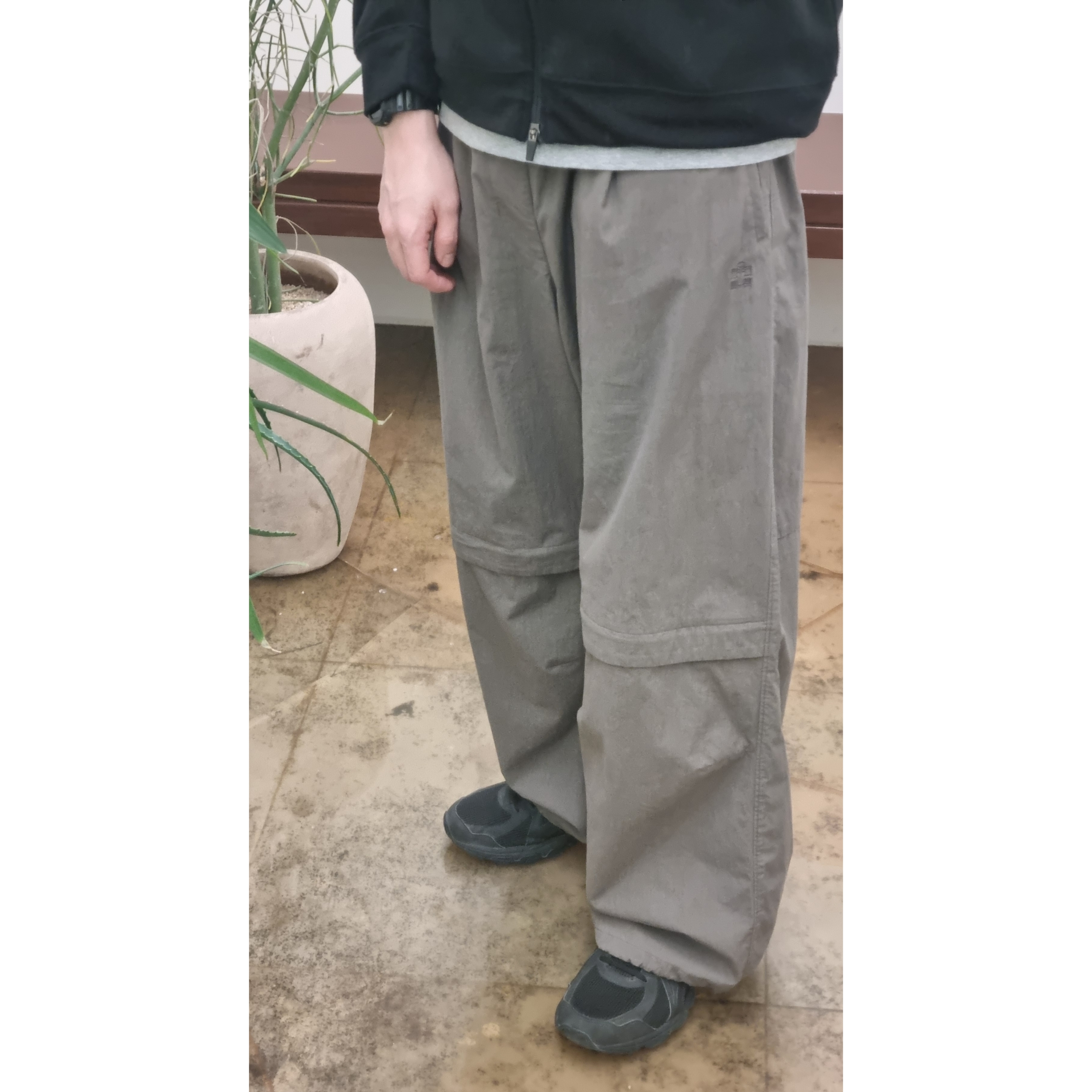 Asics Jog 100 T Black - 4E Extra Wide, Polyteru Human Index Human Ventile Pants Beige 착용 스타일 - 1