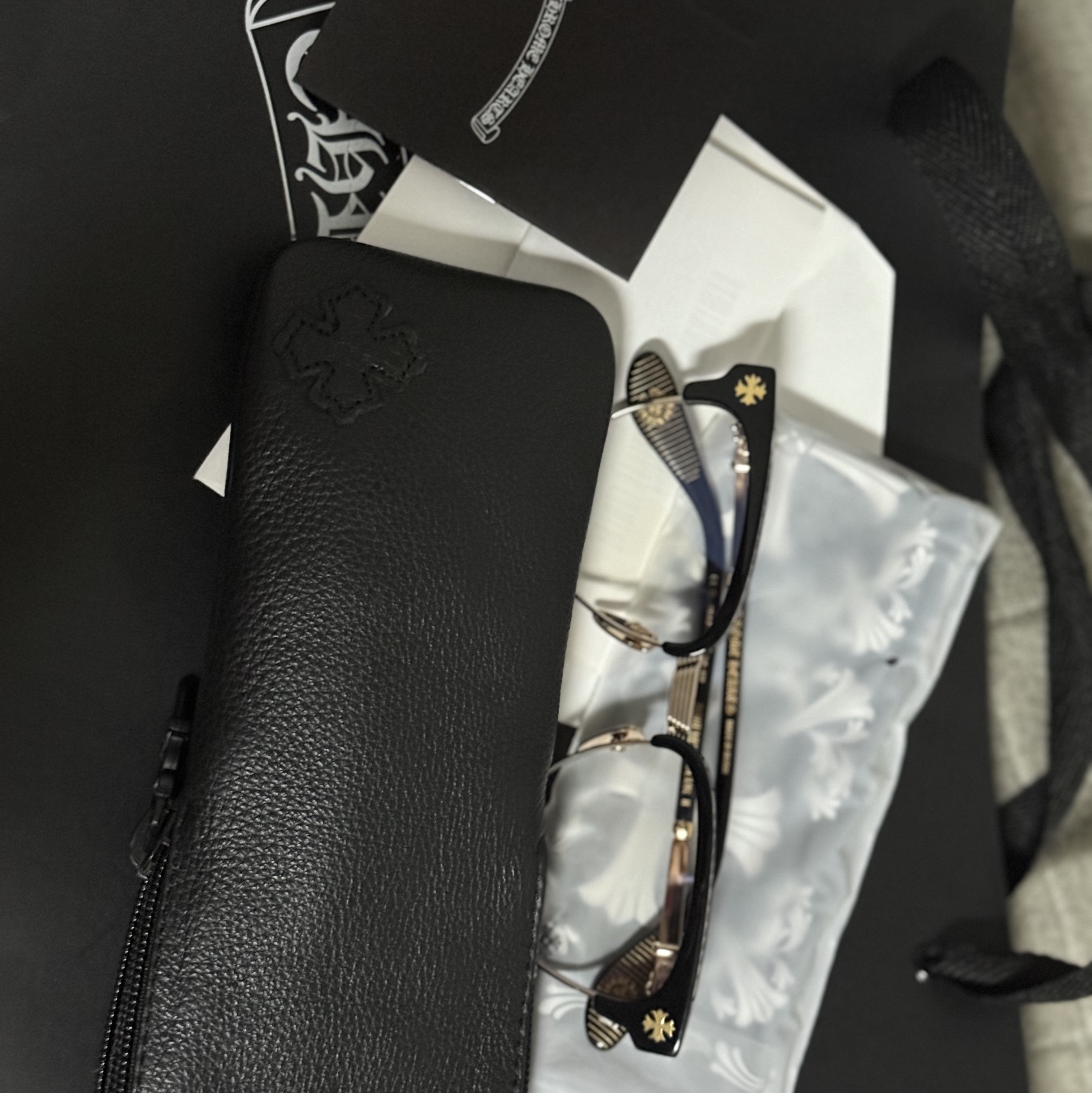 Chrome Hearts Bonennoisseur II Black Gold Plated 착용 스타일