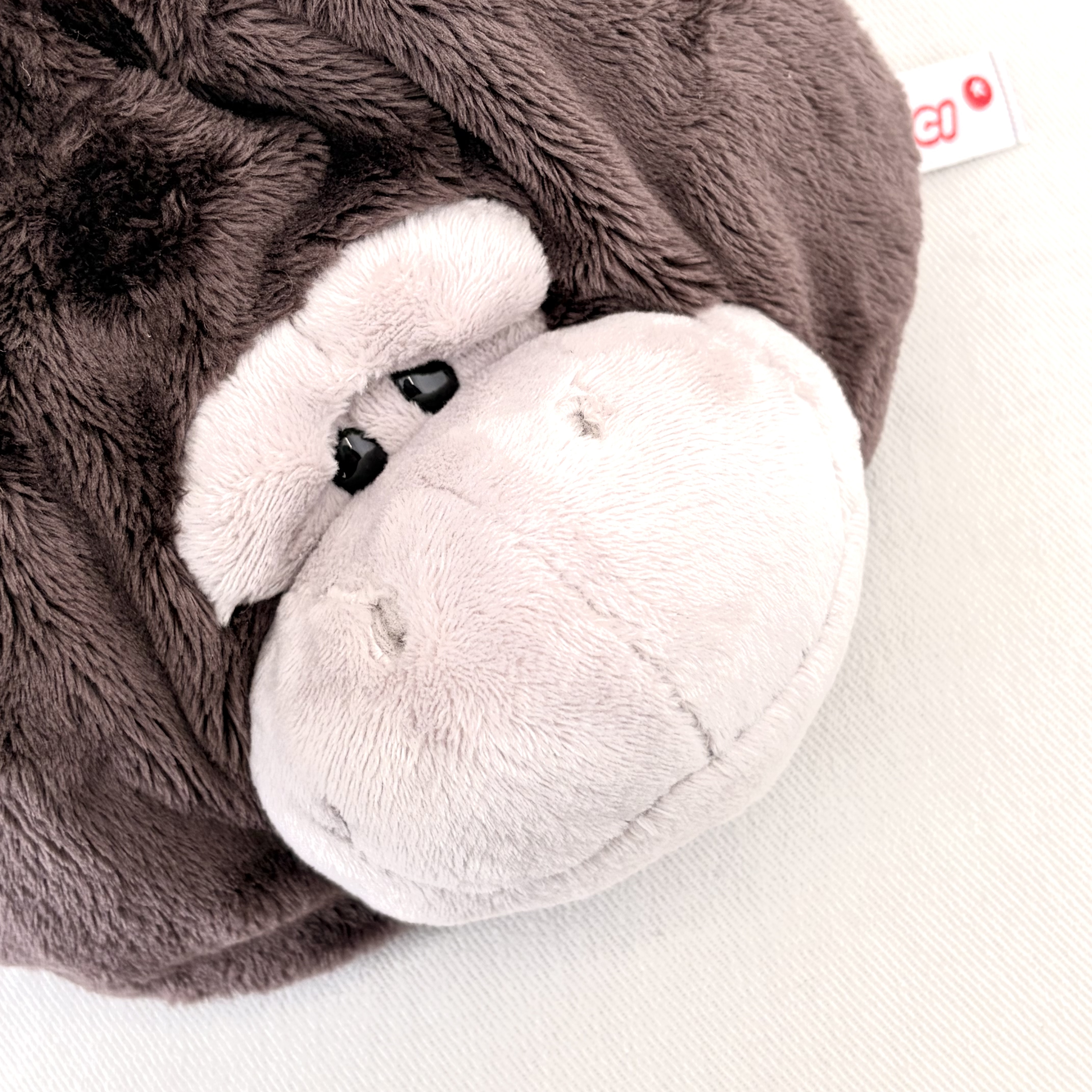 [KREAM 단독] NICI Drawstring bag gorilla 착용 스타일 - 2