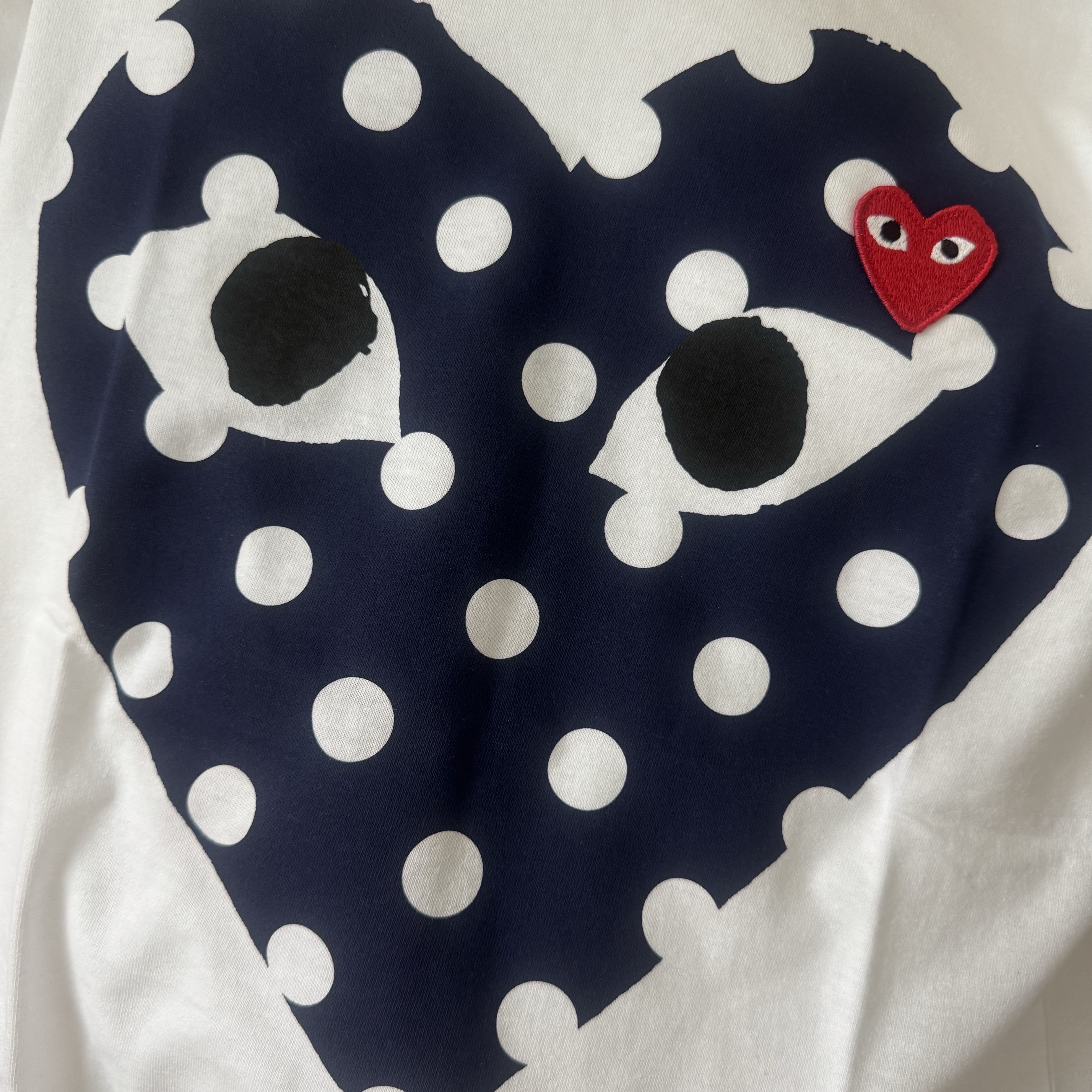 (W) Play Comme des Garcons Polka Dot Big Heart T-Shirt White 착용 스타일