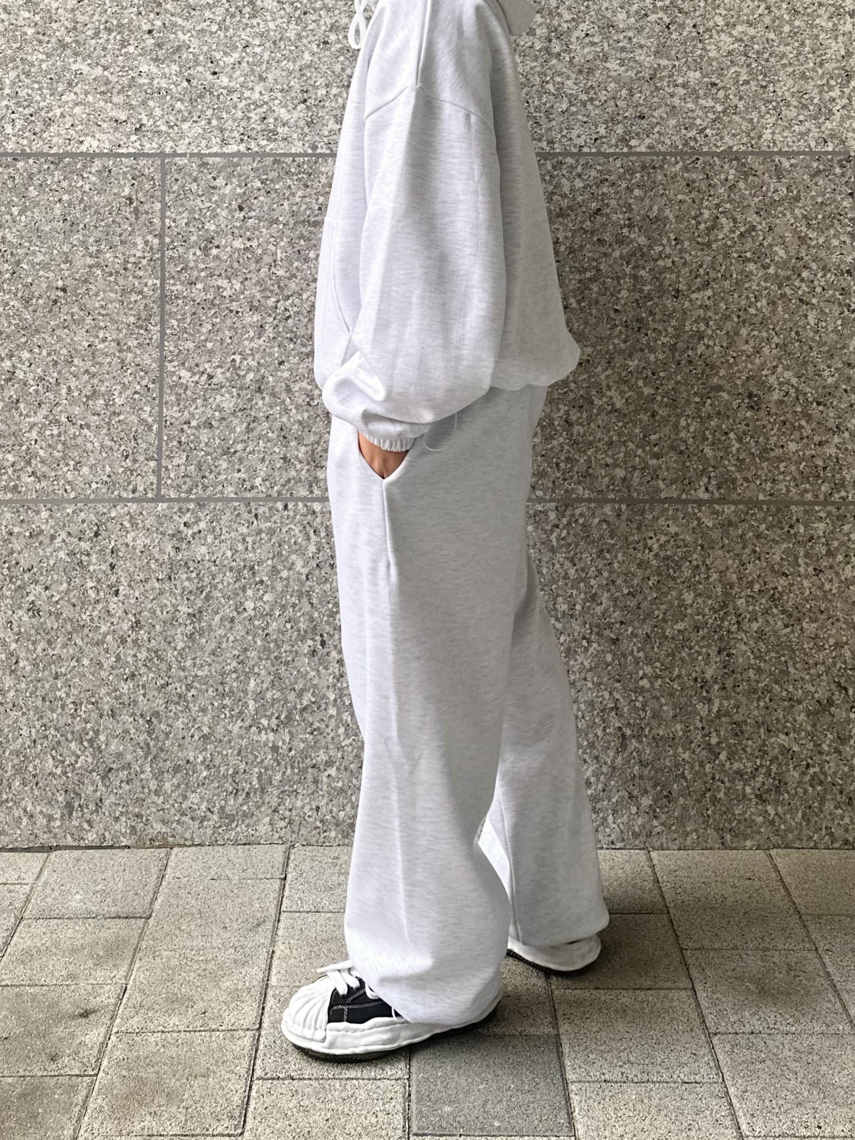 Arc'teryx Gamma 5 Panel Cap Black Arctic Silk, Maison Mihara Yasuhiro Blakey OG Sole Canvas Low-top Sneakers Black White 착용 스타일 - 4