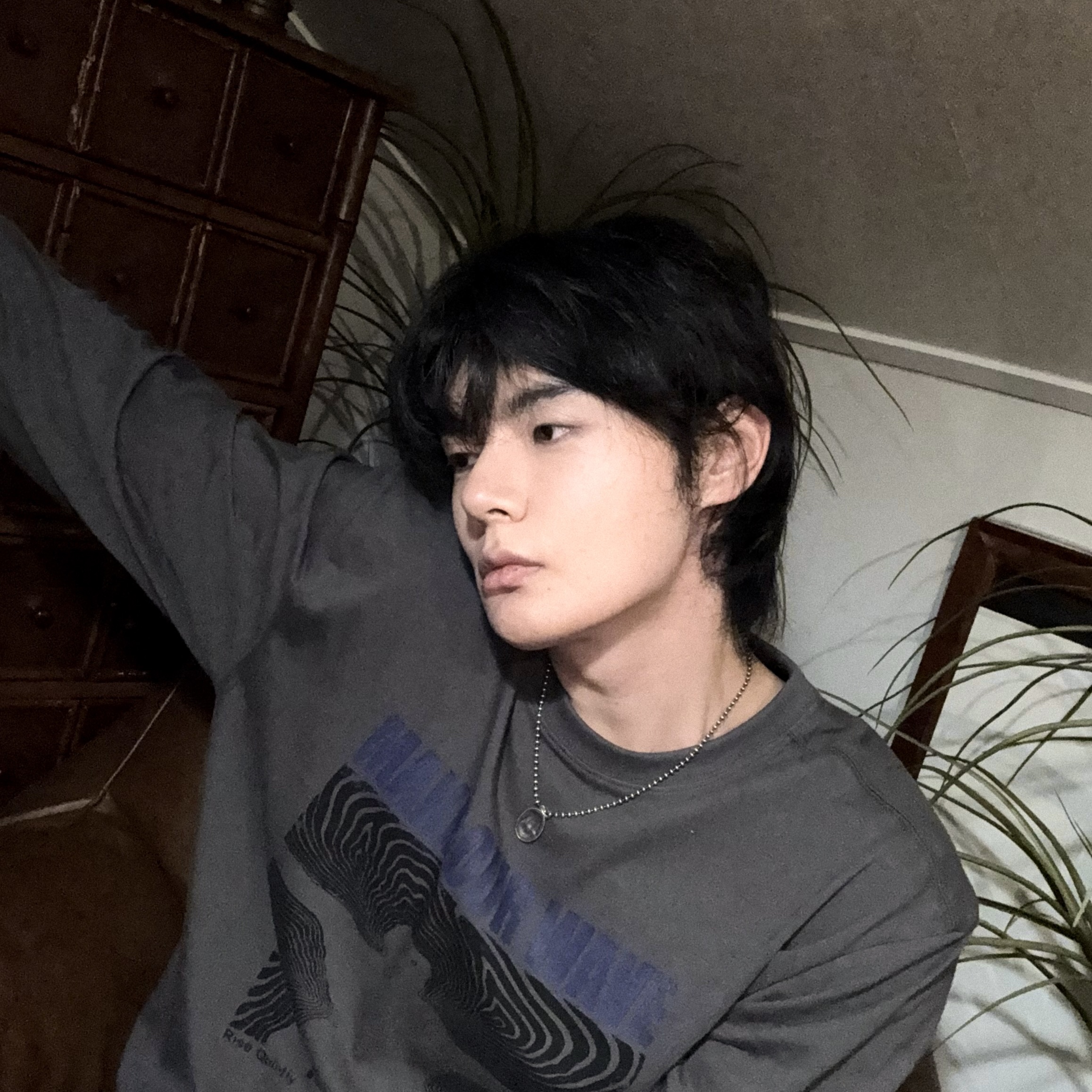 AMOU Wave Man Long Sleeve Charcoal, AMOU Wave Man Long Sleeve White 착용 스타일 - 3