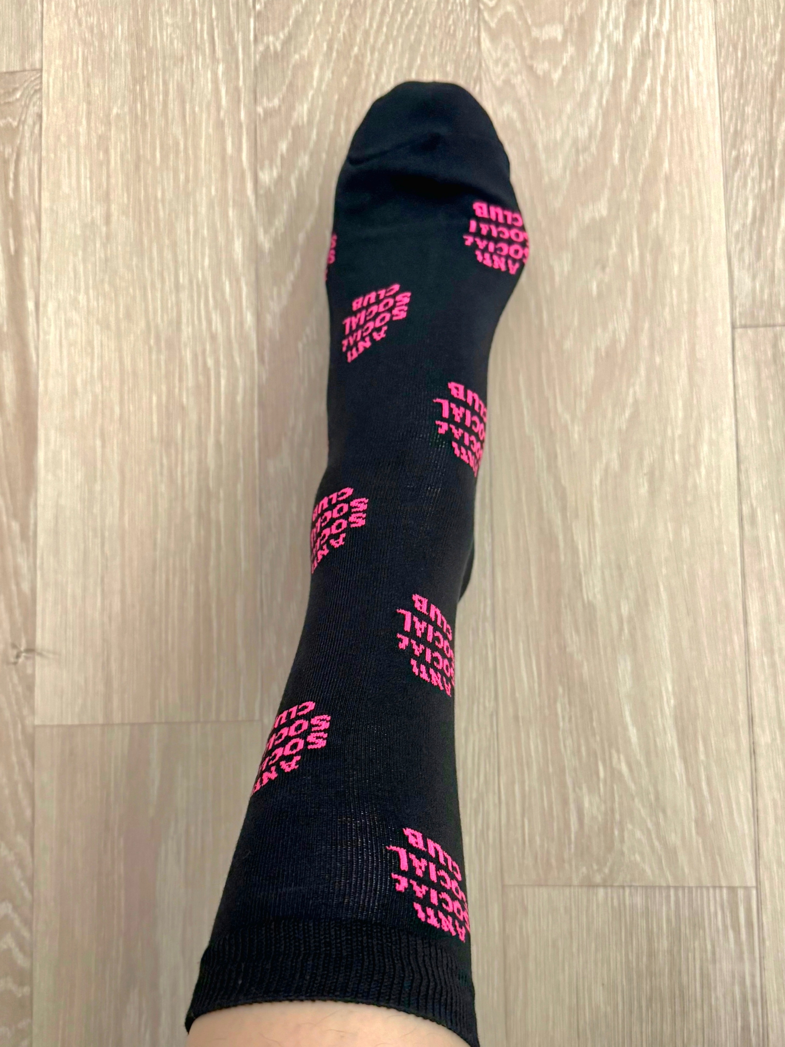 Anti Social Social Club Logo Pattern Socks Black 착용 스타일