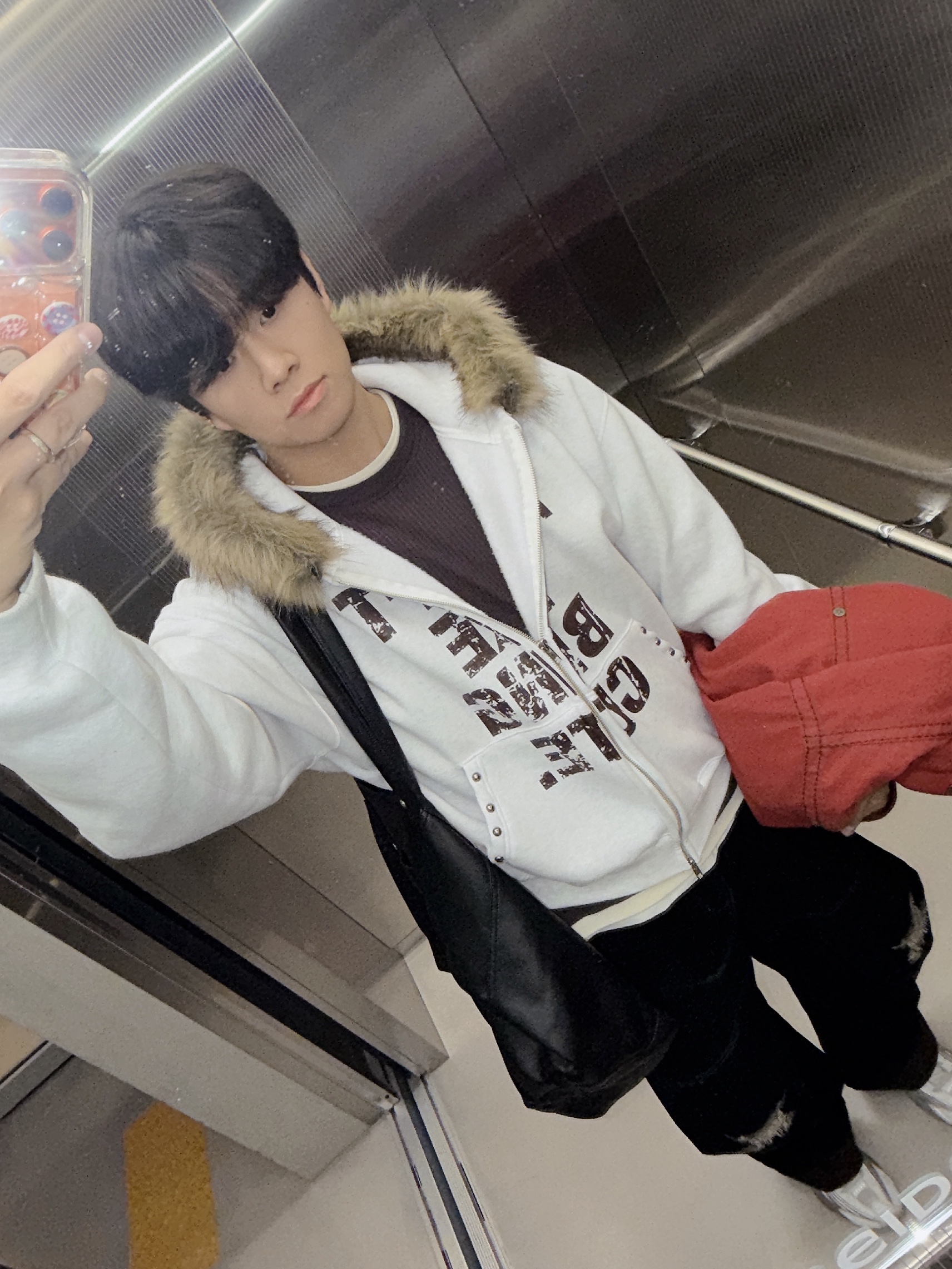 Aoiro Ooki Feather Denim Pants Dark Indigo, (W) Nike Shox R4 White Metallic Silver 착용 스타일 - 3
