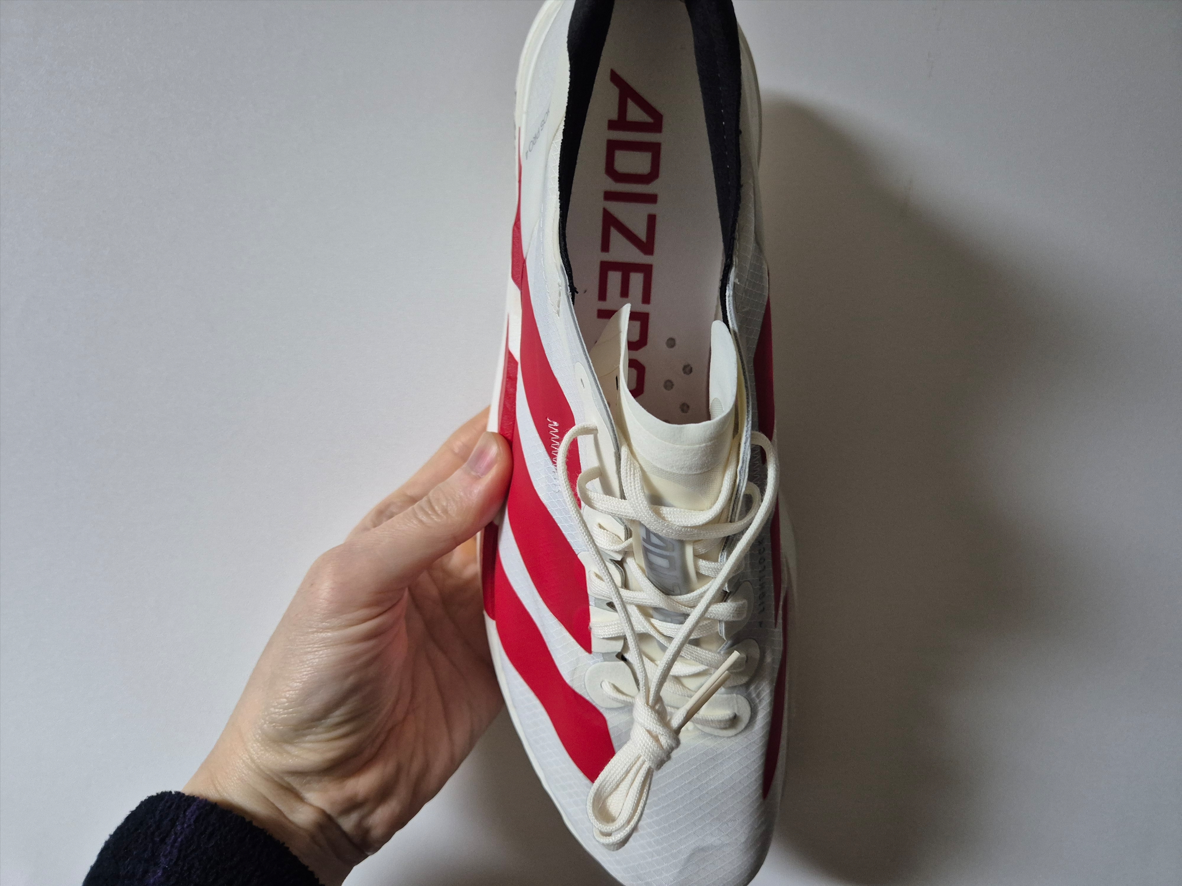 Adidas Adizero Adios Pro 4 Off White Better Scarlet 착용 스타일 - 2