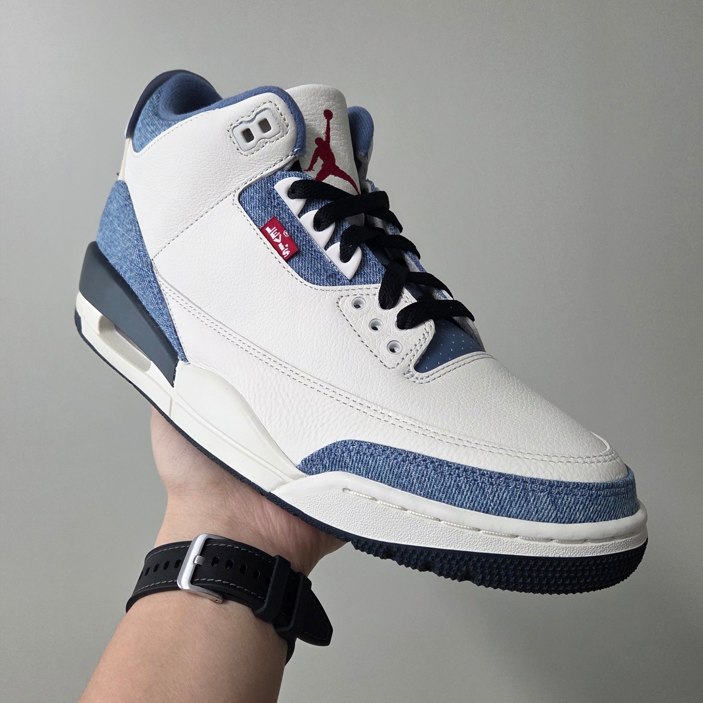 Jordan 3 x Levi’s Retro All Star Denim Sail 착용 스타일