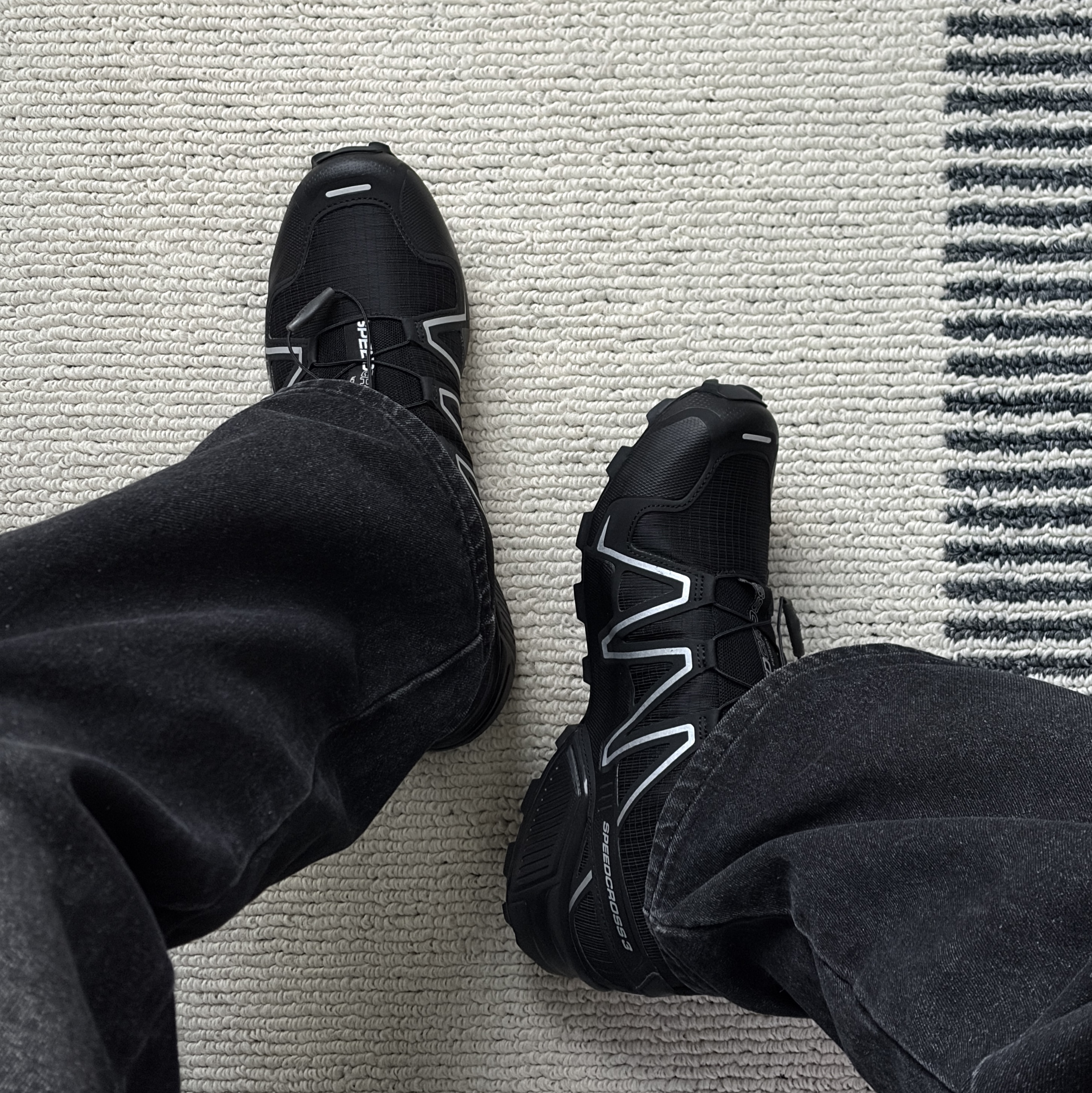 Salomon Speedcross 3 Black Silver 착용 스타일