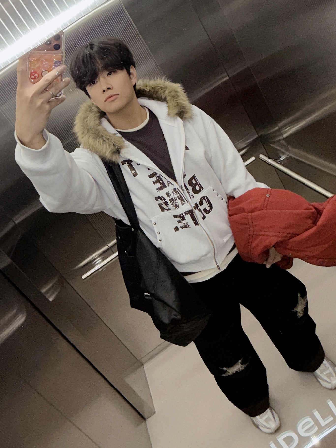 Aoiro Ooki Feather Denim Pants Dark Indigo, (W) Nike Shox R4 White Metallic Silver 착용 스타일 - 2