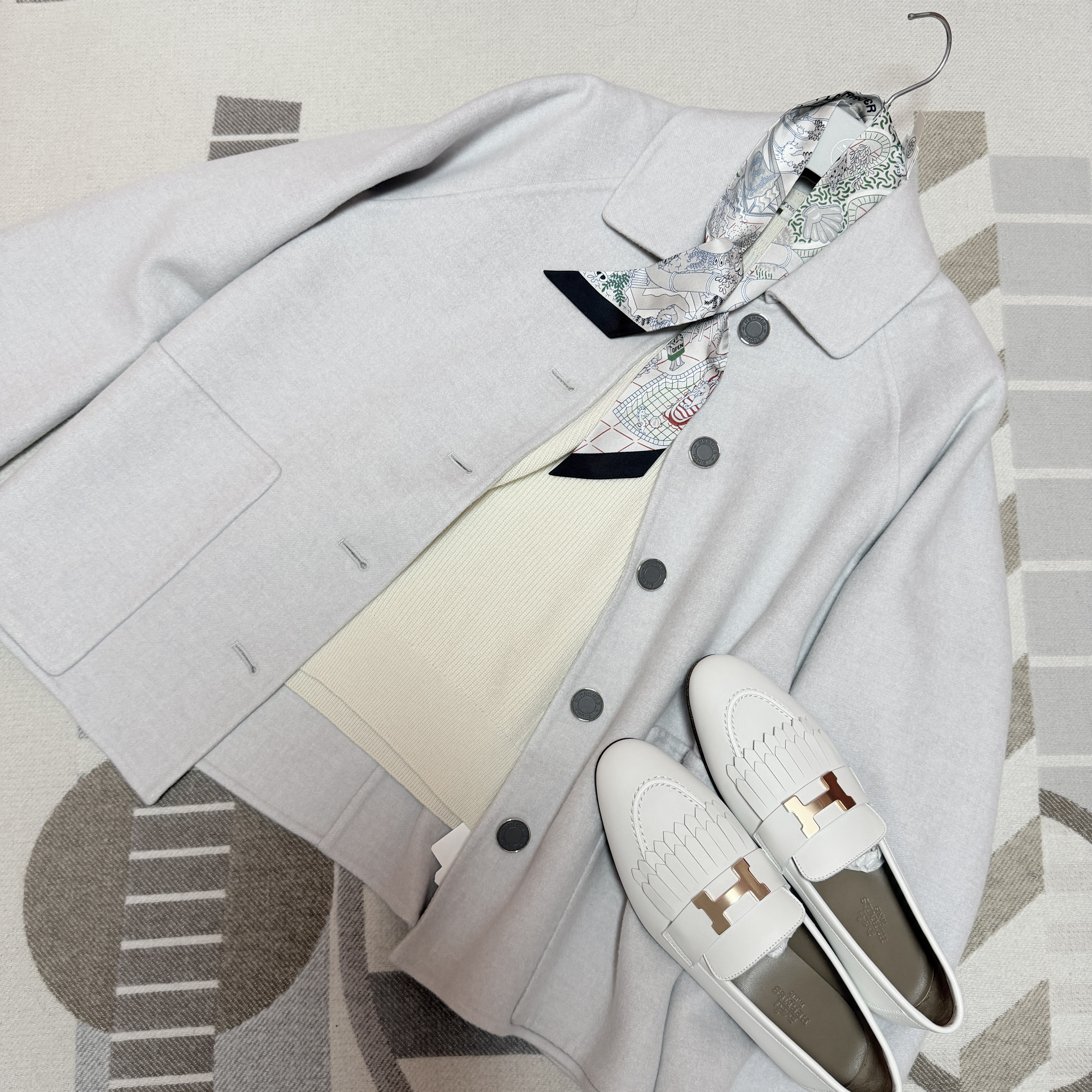 (W) Hermes Splash Park Twilly Gris Perle Vert Noir 착용 스타일