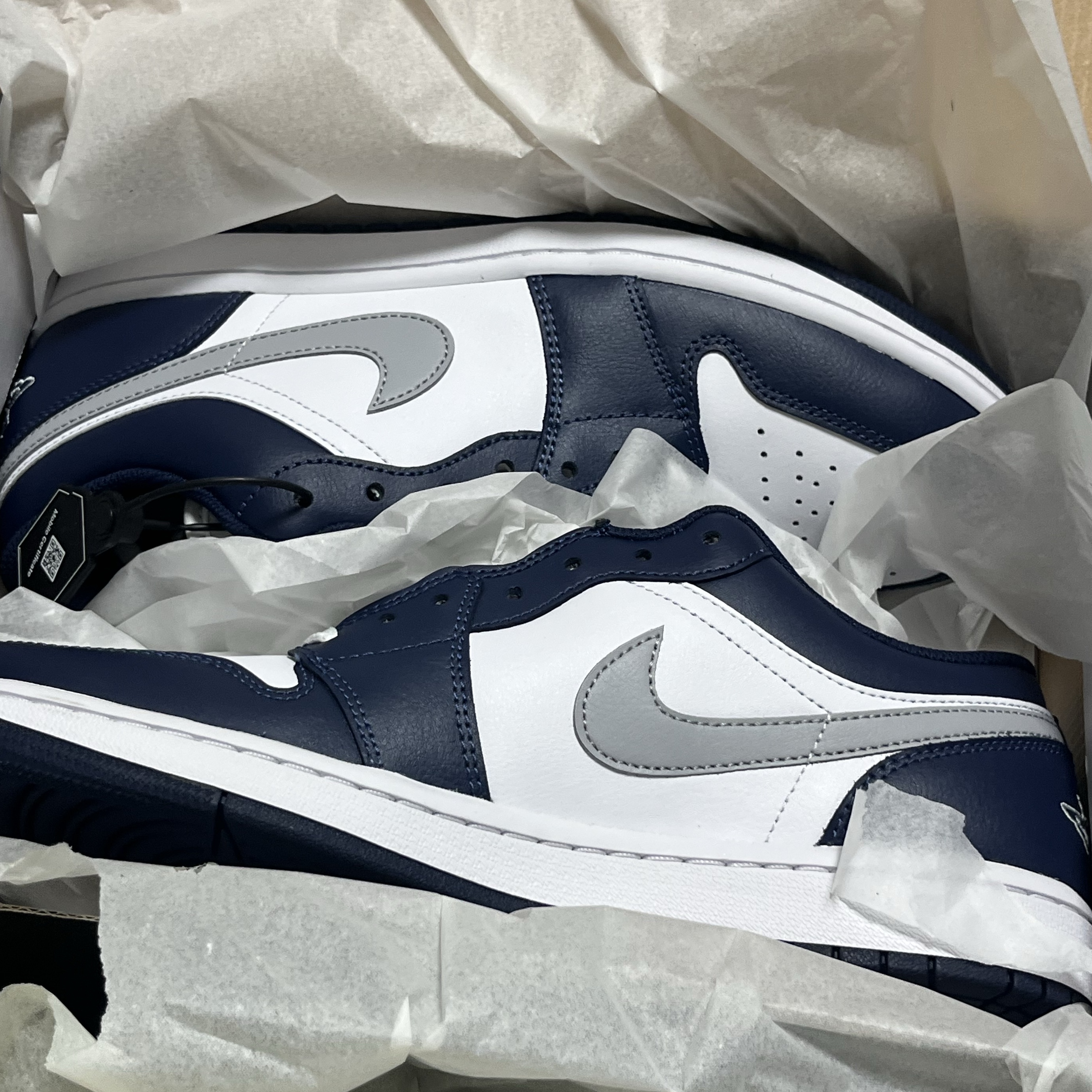 Jordan 1 Low White Midnight Navy 착용 스타일 - 1